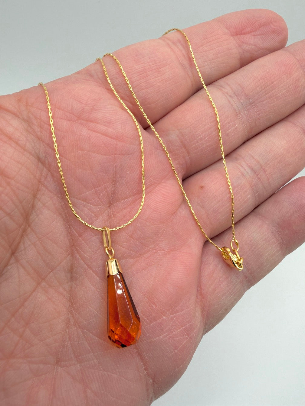 14K Gold & Honey Baltic Amber Drop Pendant – Faceted Amber – Lightweight Everyday Gold Pendant