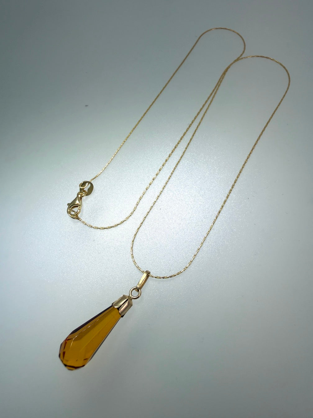 14K Gold & Honey Baltic Amber Drop Pendant – Faceted Amber – Lightweight Everyday Gold Pendant