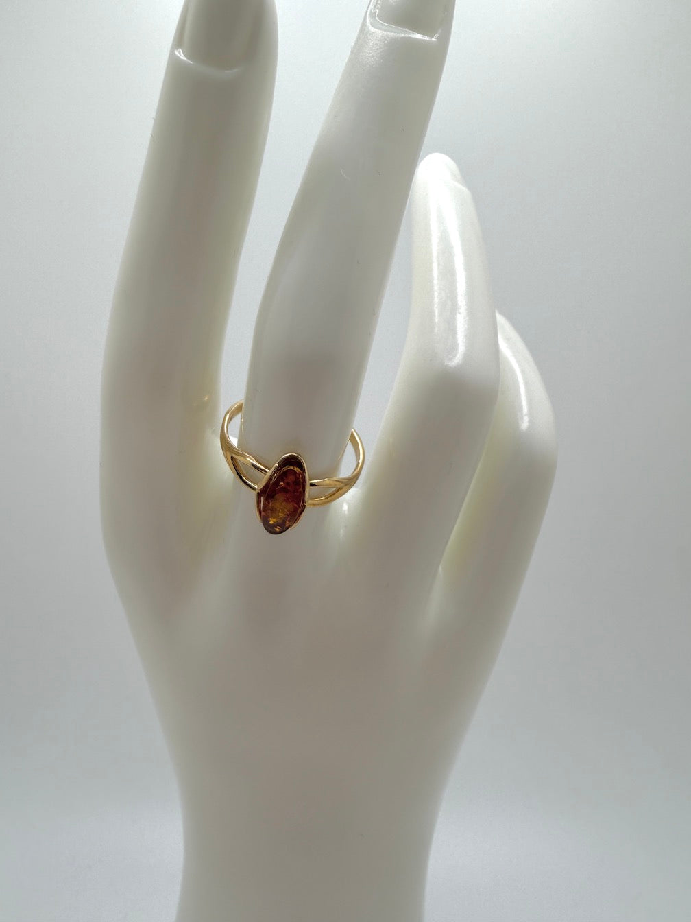 14K Gold & Honey Baltic Amber Ring – Oval Amber – Lightweight Everyday Gold Ring