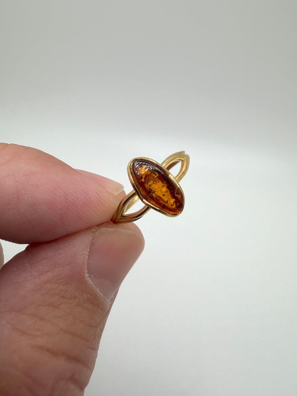 14K Gold & Honey Baltic Amber Ring – Oval Amber – Lightweight Everyday Gold Ring