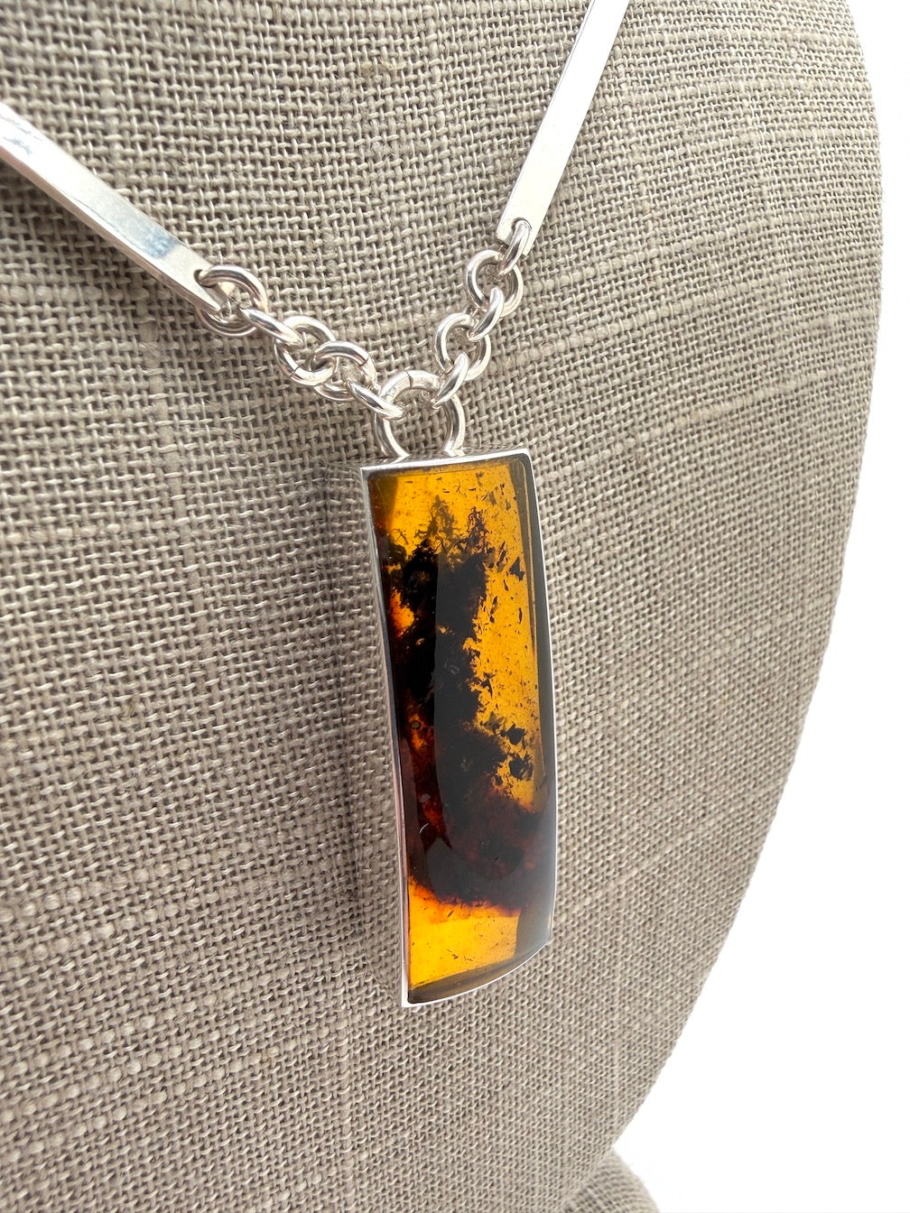 Ambermoda Designer Sterling Silver Rectangular Link Necklace with Genuine Honey Baltic Amber – Design by Mariusz Gliwiński