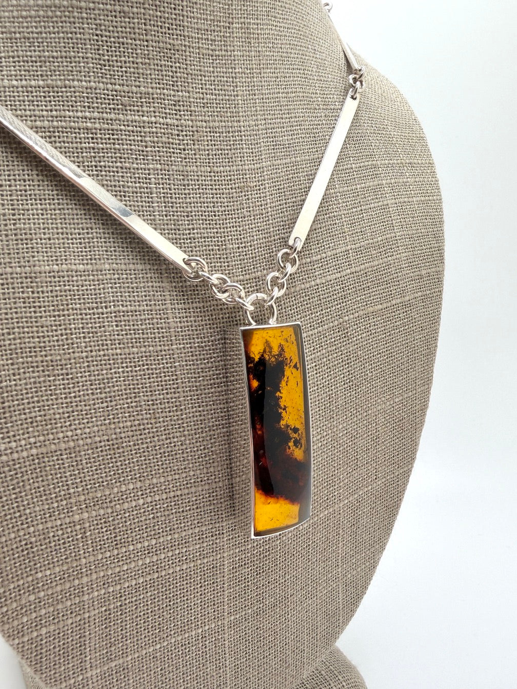 Ambermoda Designer Sterling Silver Rectangular Link Necklace with Genuine Honey Baltic Amber – Design by Mariusz Gliwiński