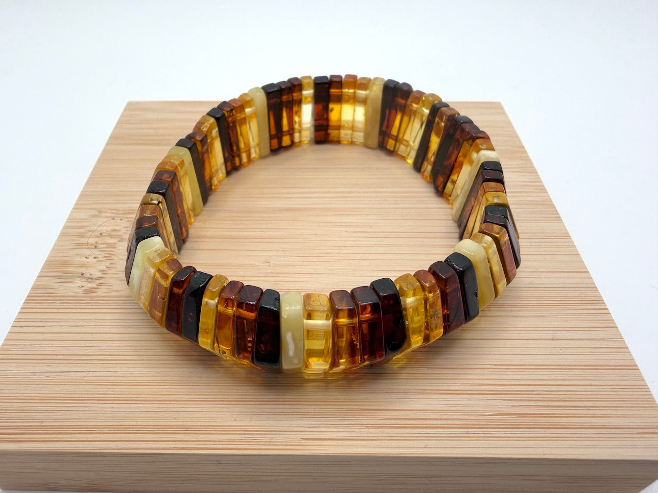 Baltic Amber Ombré Stretch Bracelet – Diamond Polished Lemon, Cognac & Cherry Amber