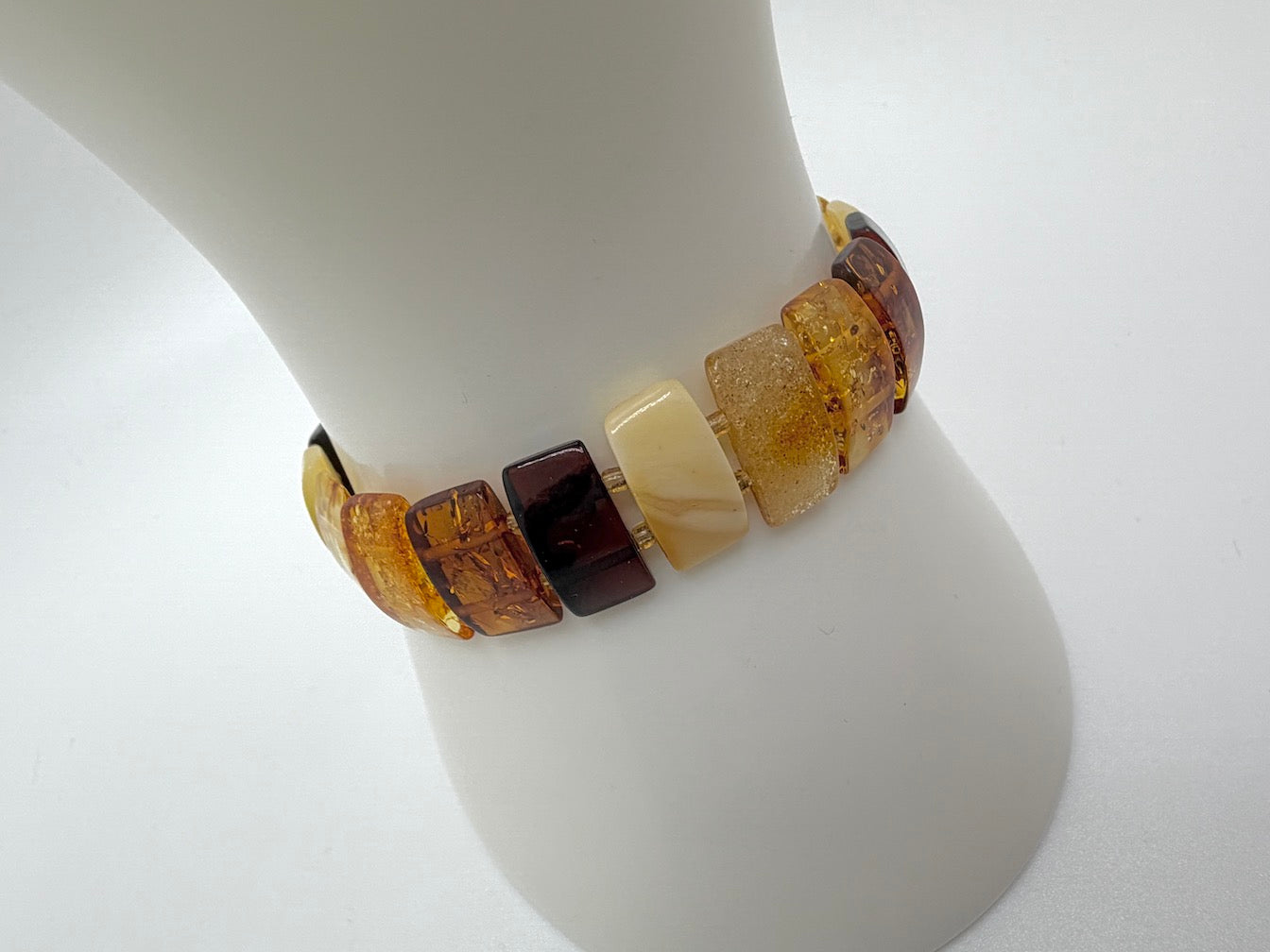Baltic Amber Ombré Stretch Bracelet – Polished Lemon, Cognac & Cherry Amber