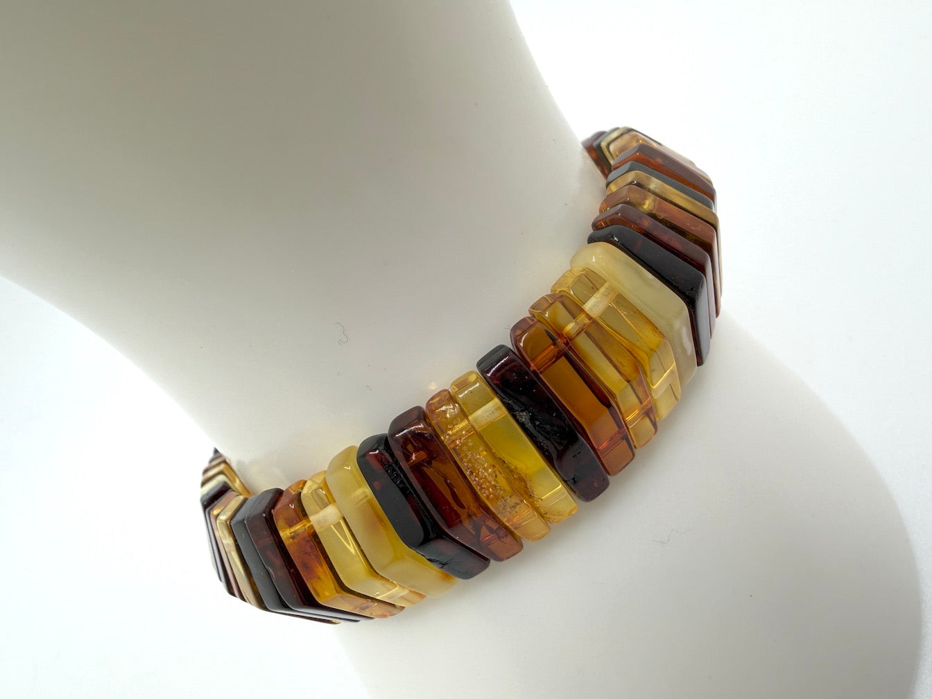 Baltic Amber Ombré Stretch Bracelet – Diamond Polished Lemon, Cognac & Cherry Amber