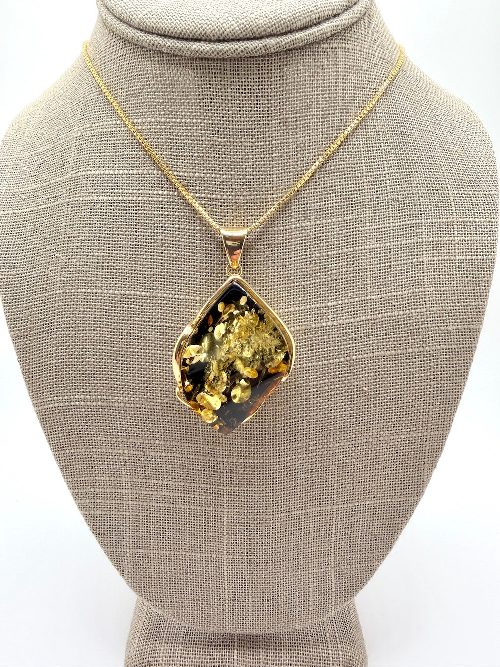 Modern Faceted Gold Plated Sterling Silver & Genuine Green Baltic Amber Pendant Necklace — One-of-a-Kind Museum Quality