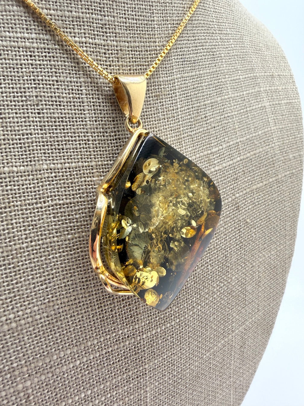 Modern Faceted Gold Plated Sterling Silver & Genuine Green Baltic Amber Pendant Necklace — One-of-a-Kind Museum Quality