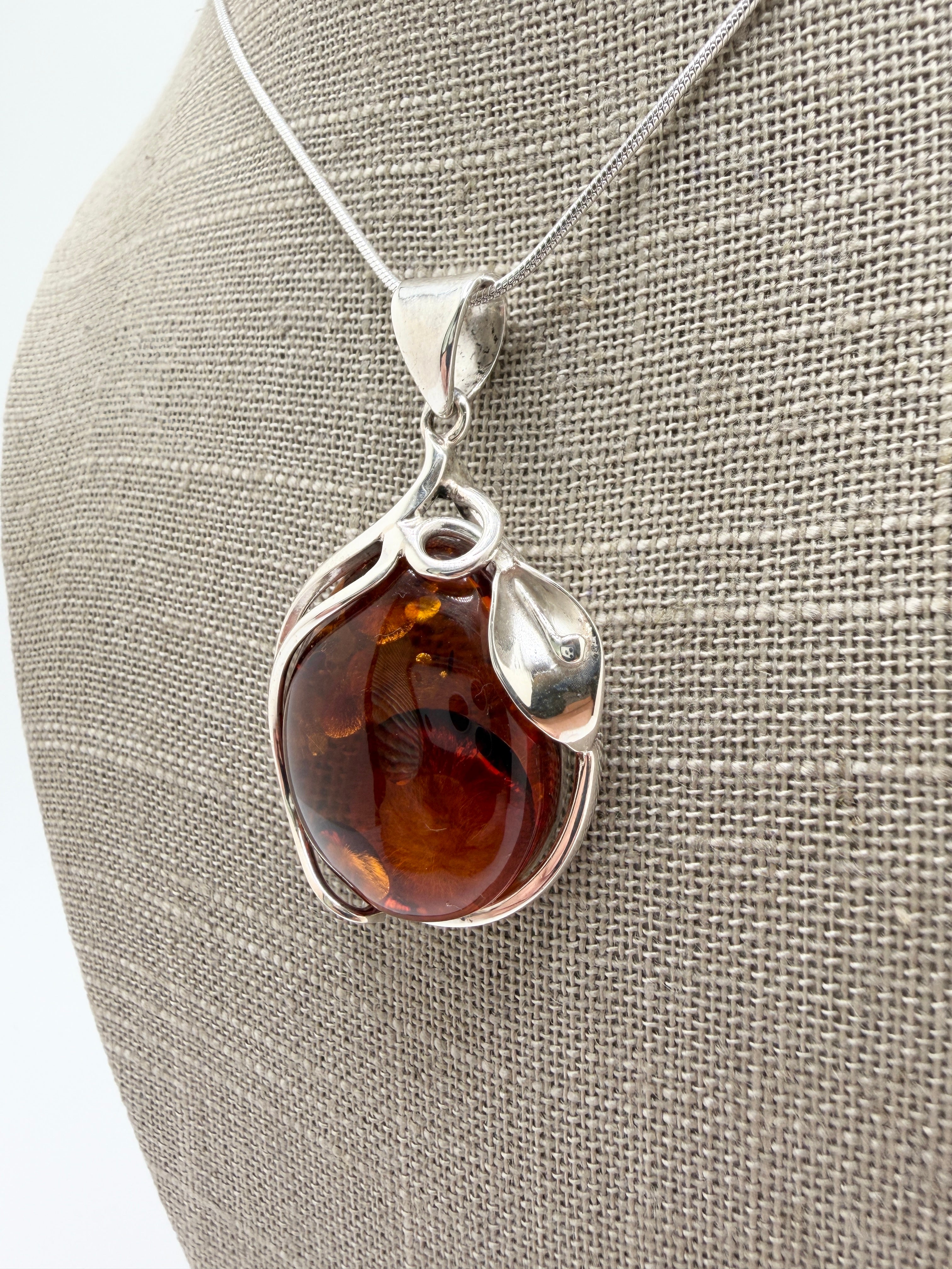 Handmade in Poland 925 Sterling Silver Calla Lily Honey Baltic Amber Pendant Necklace – Genuine Baltic Amber Jewelry