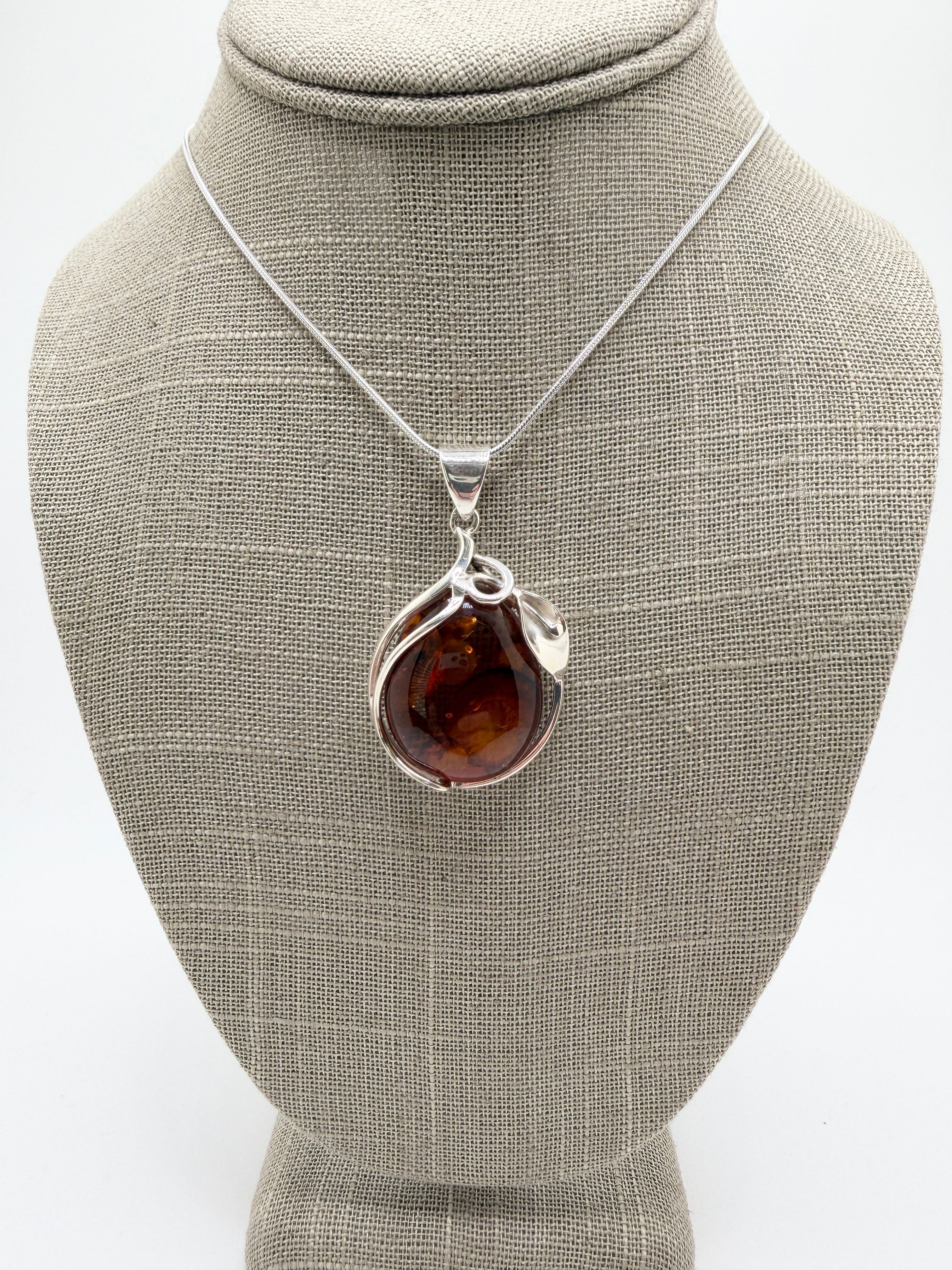 Handmade in Poland 925 Sterling Silver Calla Lily Honey Baltic Amber Pendant Necklace – Genuine Baltic Amber Jewelry