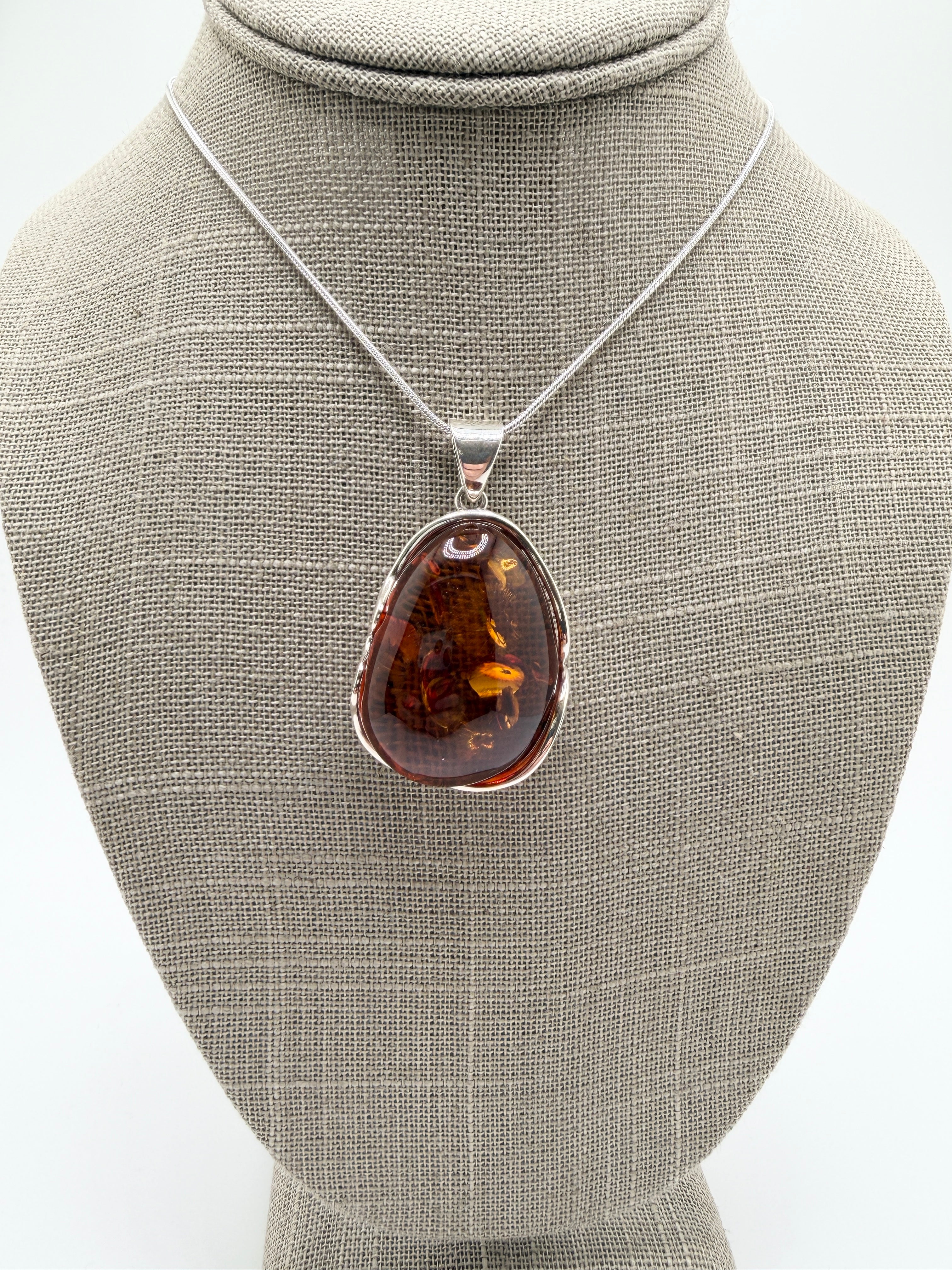 Handmade in Poland 925 Sterling Silver Honey Baltic Amber Ombre Pendant Necklace – Genuine Baltic Amber Jewelry