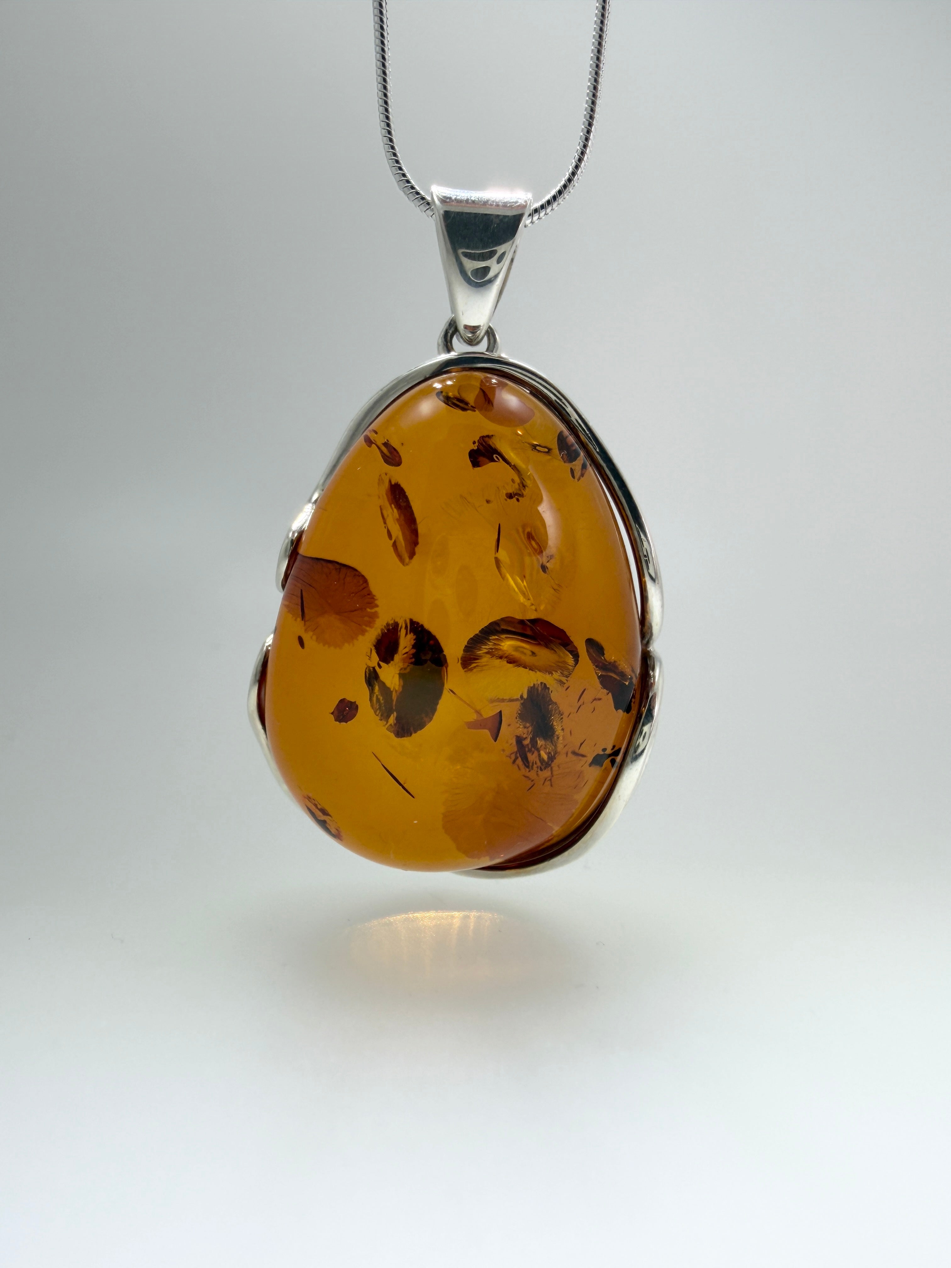 Handmade in Poland 925 Sterling Silver Honey Baltic Amber Ombre Pendant Necklace – Genuine Baltic Amber Jewelry