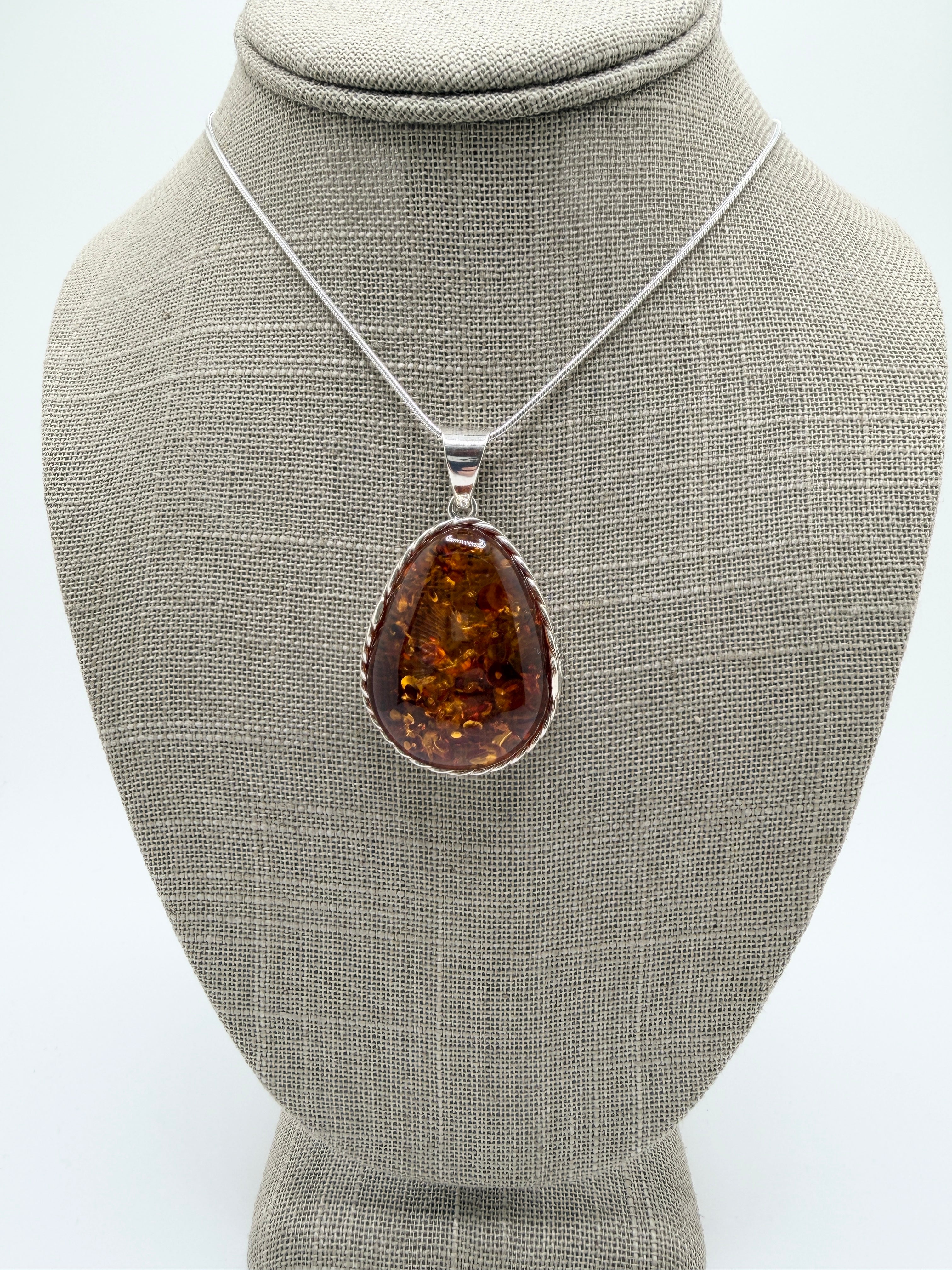 Handmade in Poland 925 Sterling Silver Honey Baltic Amber Ombre Pendant Necklace – Genuine Baltic Amber Jewelry (Copy)