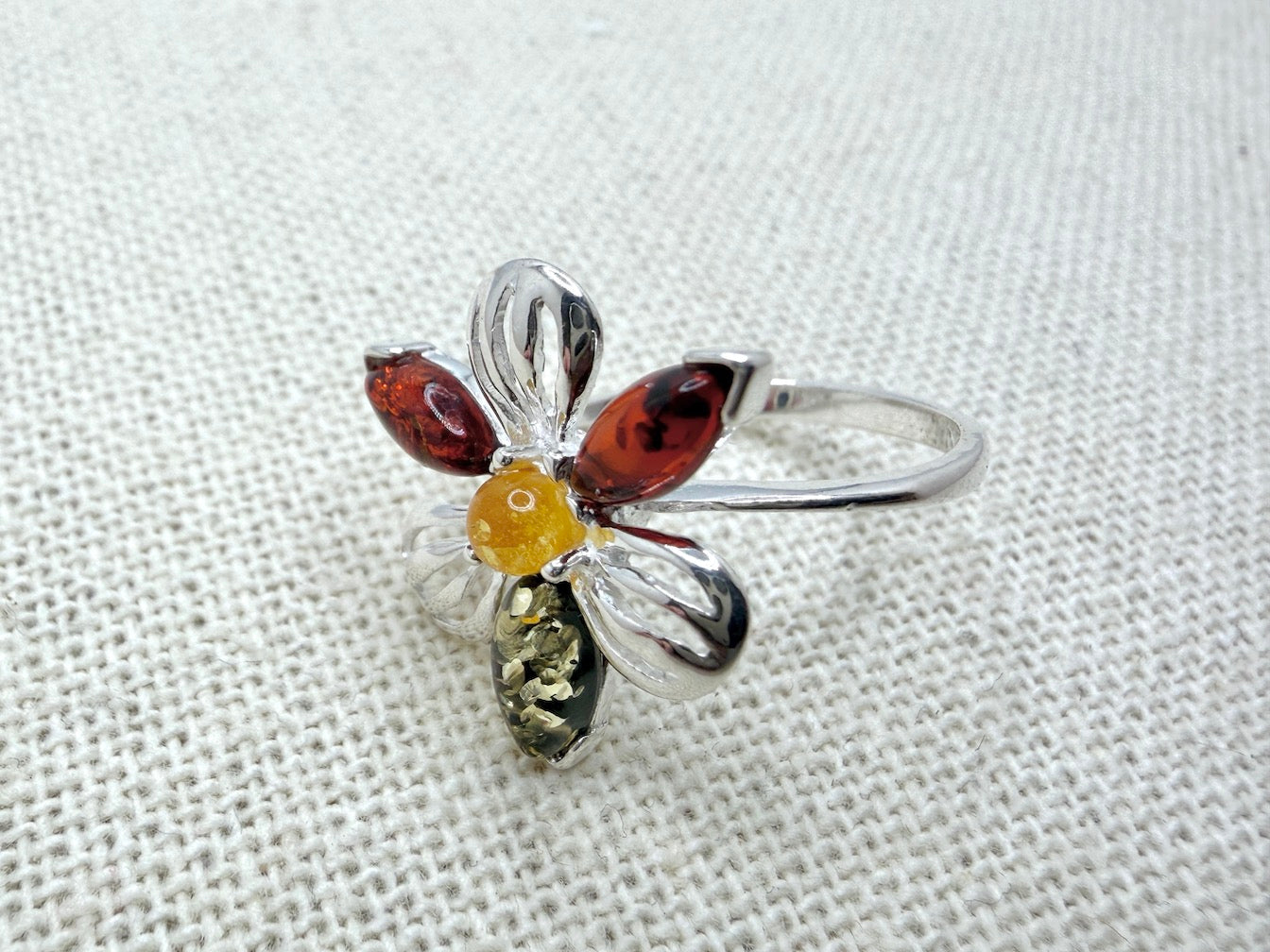 Handmade in Poland – Sterling Silver & Genuine Baltic Amber Flower Ring
