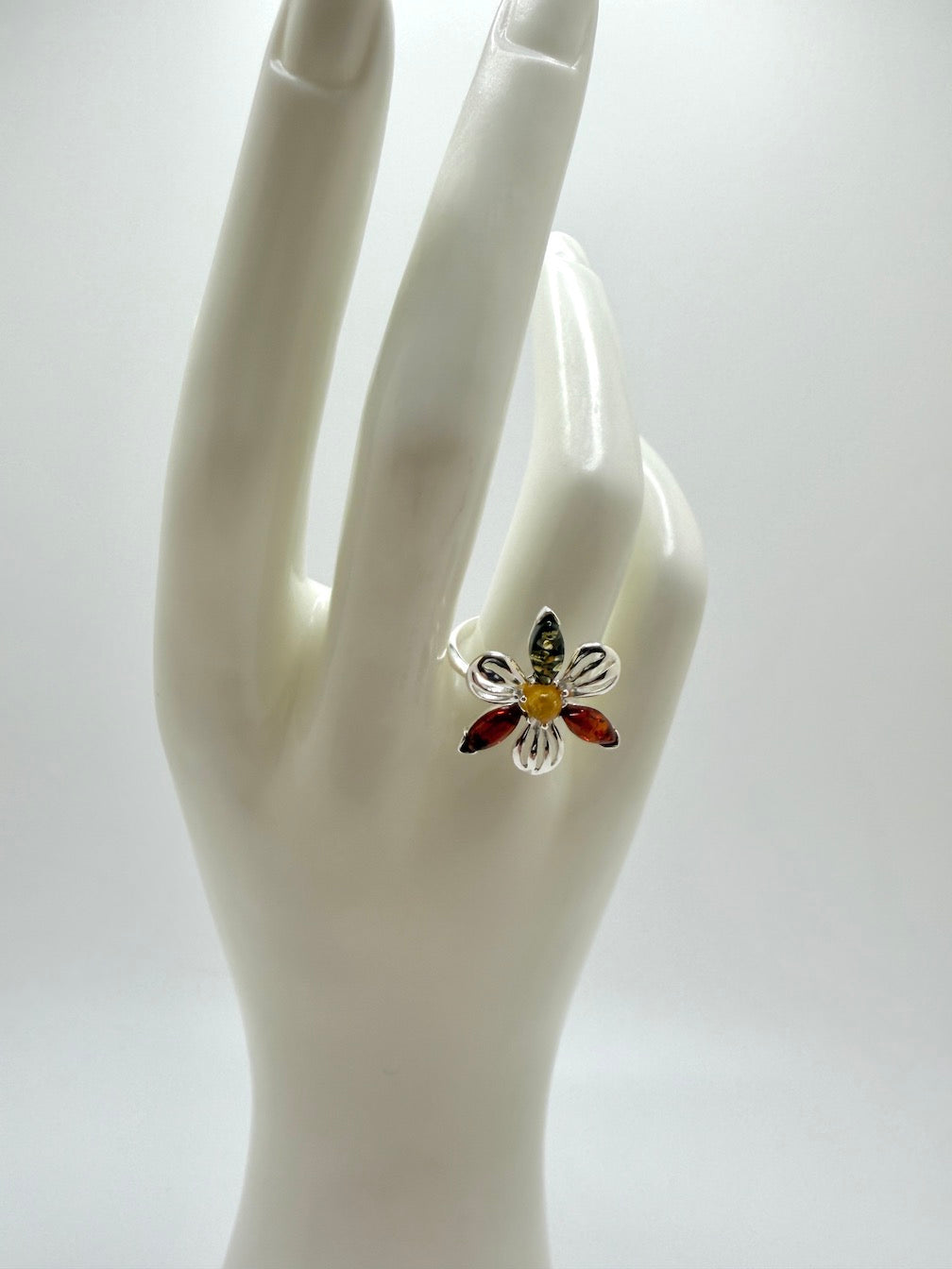 Handmade in Poland – Sterling Silver & Genuine Baltic Amber Flower Ring