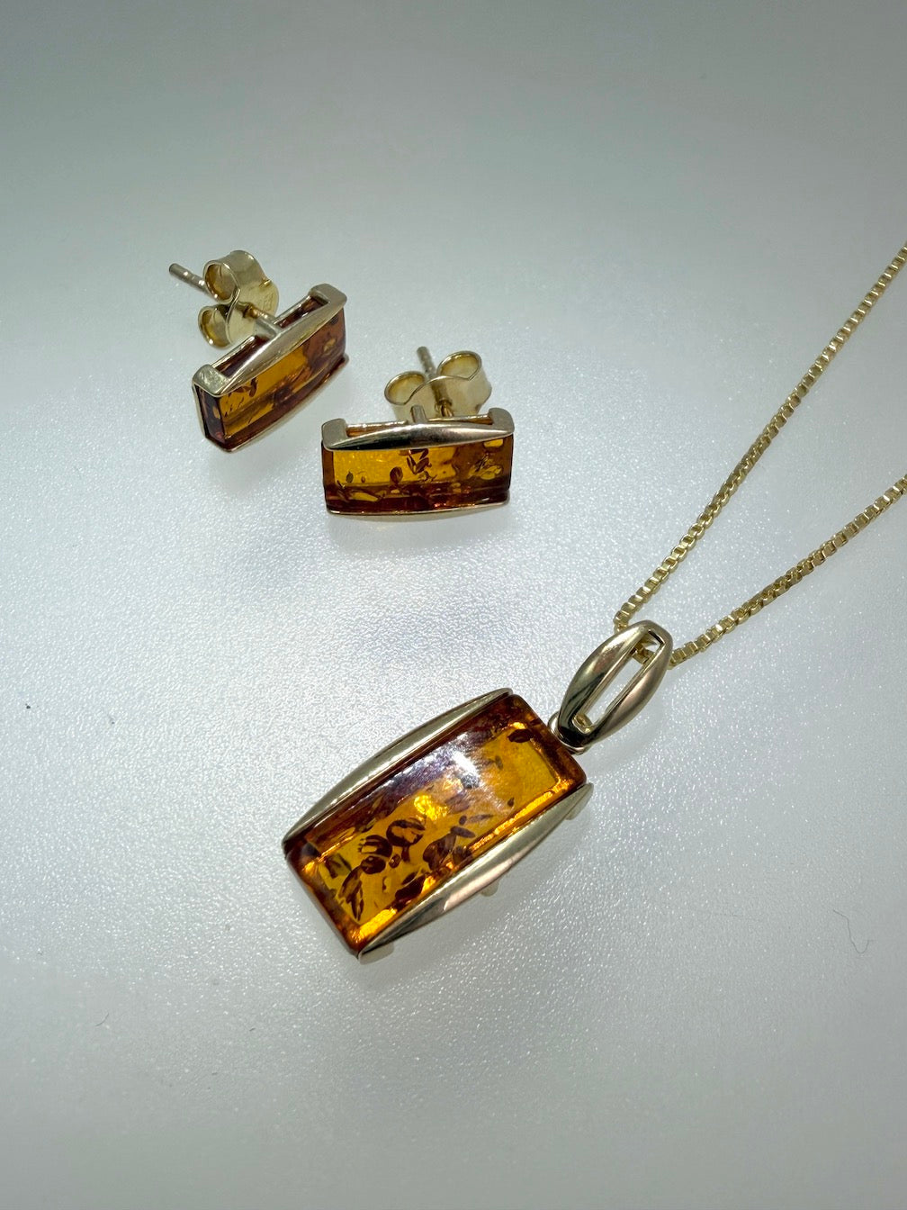 14K Gold & Genuine Cognac Baltic Amber Rectangular Modern Pendant + Earrings Set
