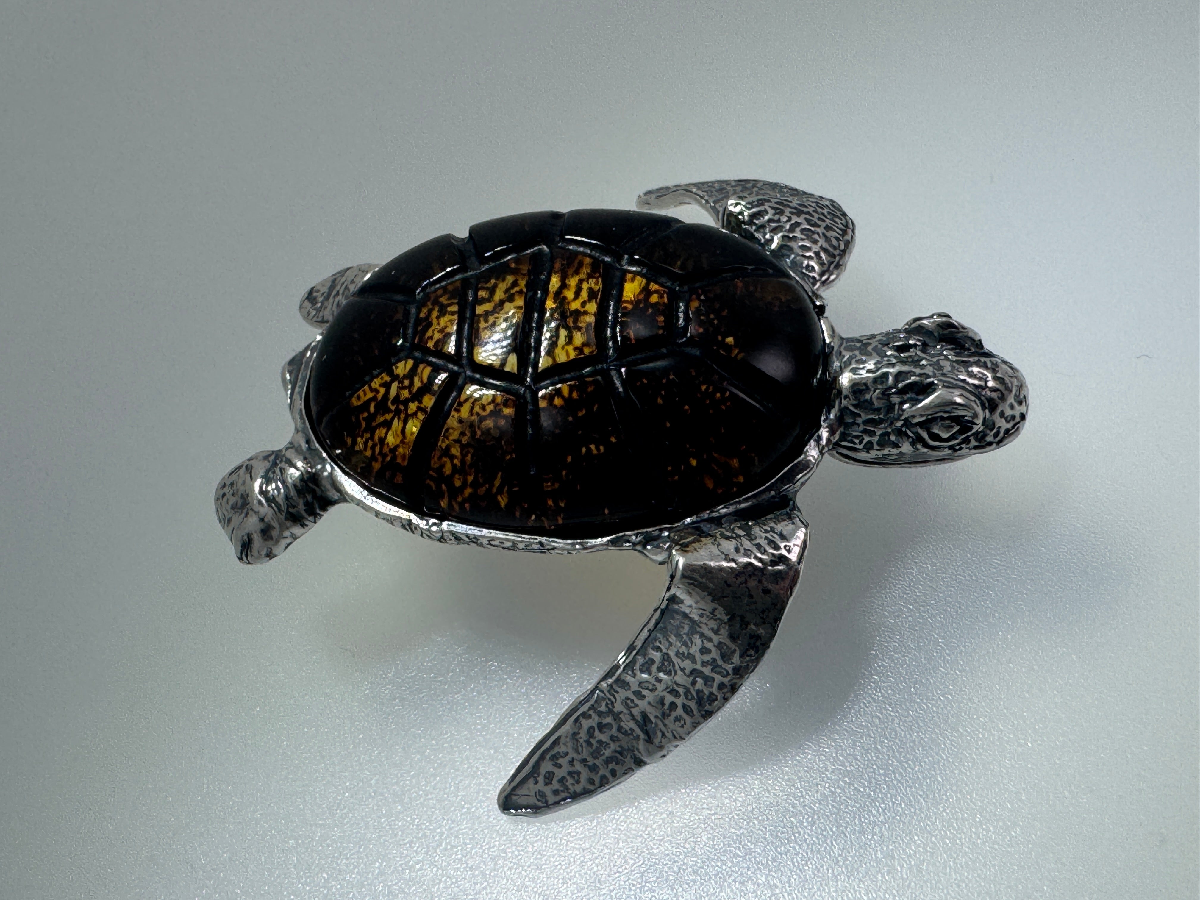 Handmade Sterling Silver Baltic Amber Sea Turtle Pendant Necklace – One-of-a-Kind Artisan Jewelry