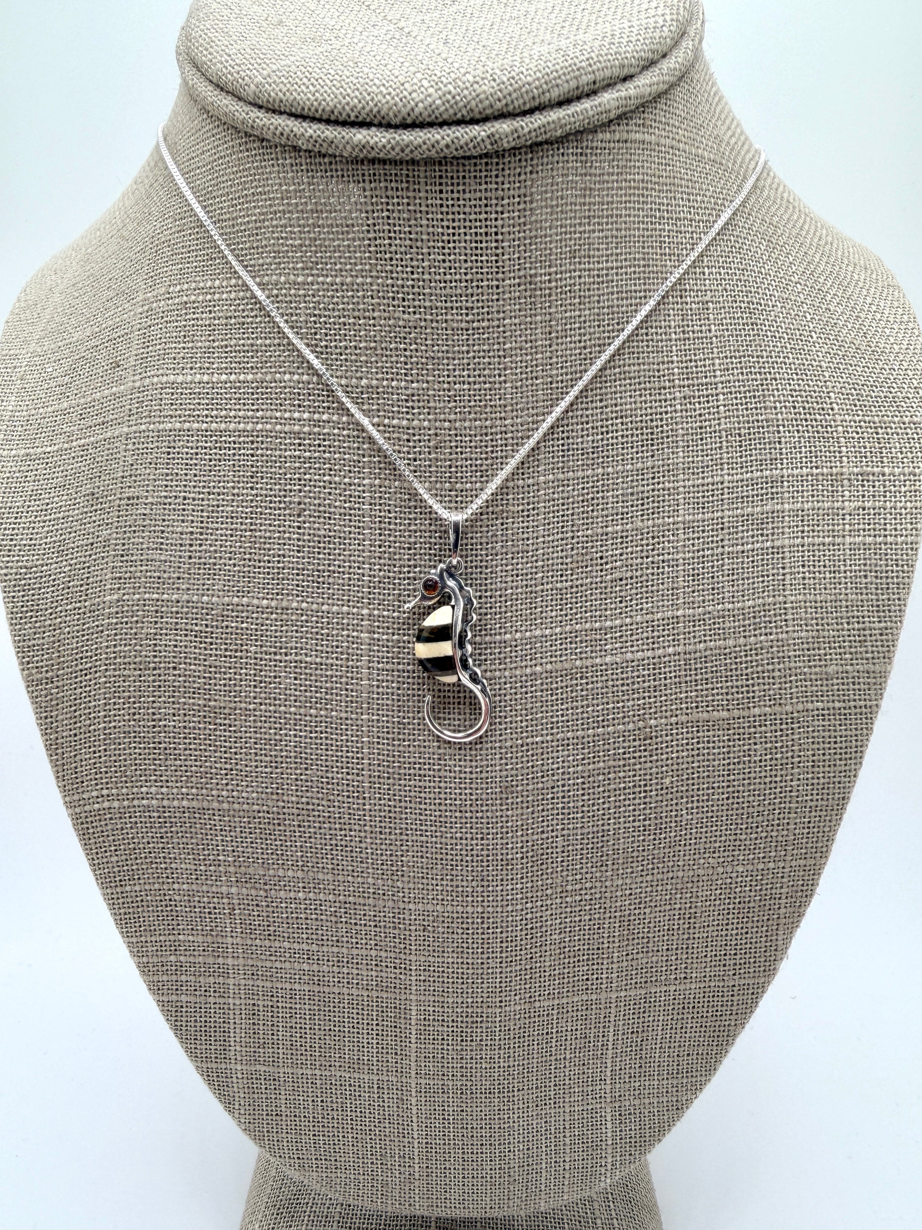 Baltic Amber Seahorse Pendant – Sterling Silver – Whimsical Ocean-Inspired Jewelry – Made in Poland