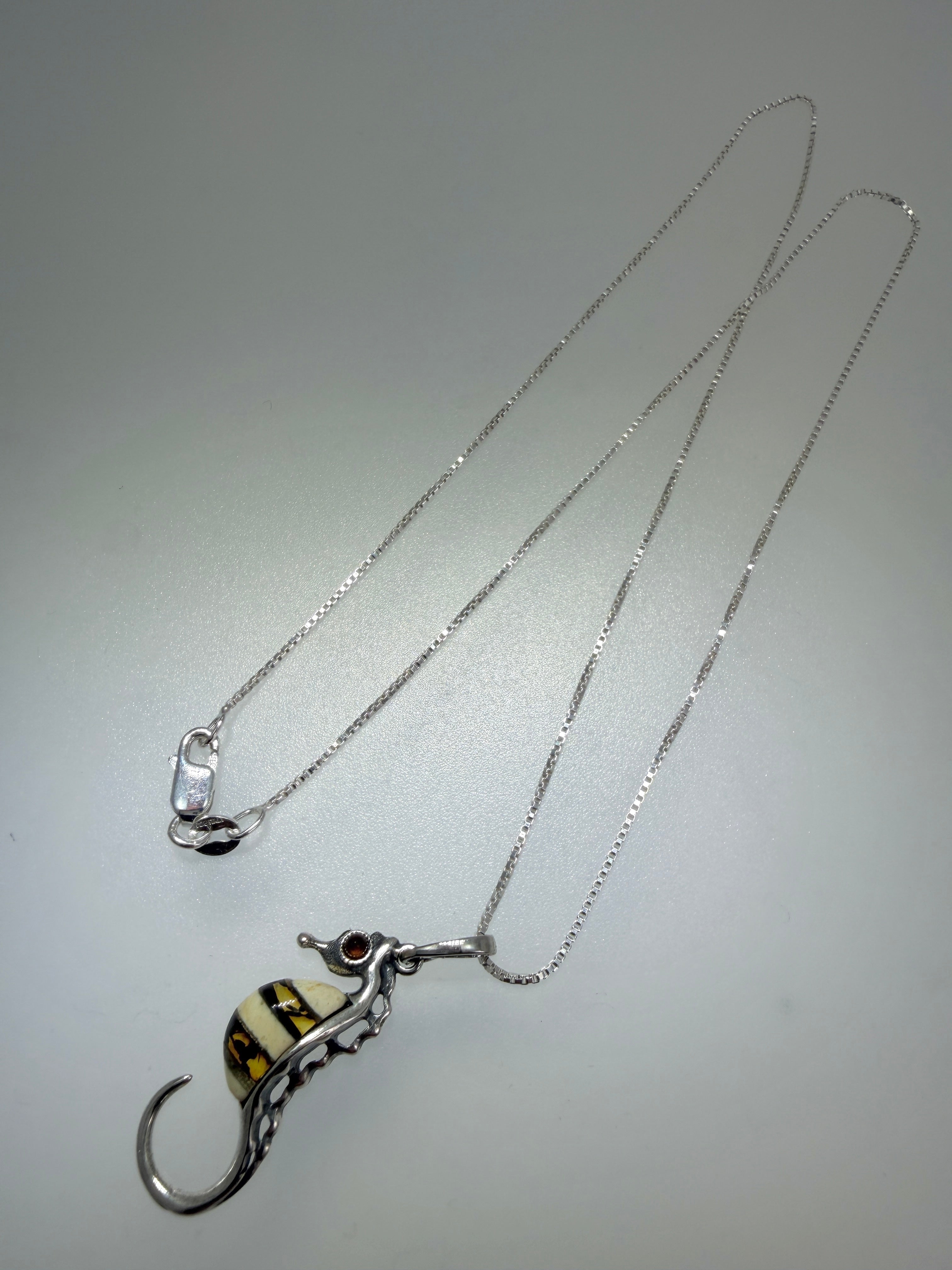 Baltic Amber Seahorse Pendant – Sterling Silver – Whimsical Ocean-Inspired Jewelry – Made in Poland