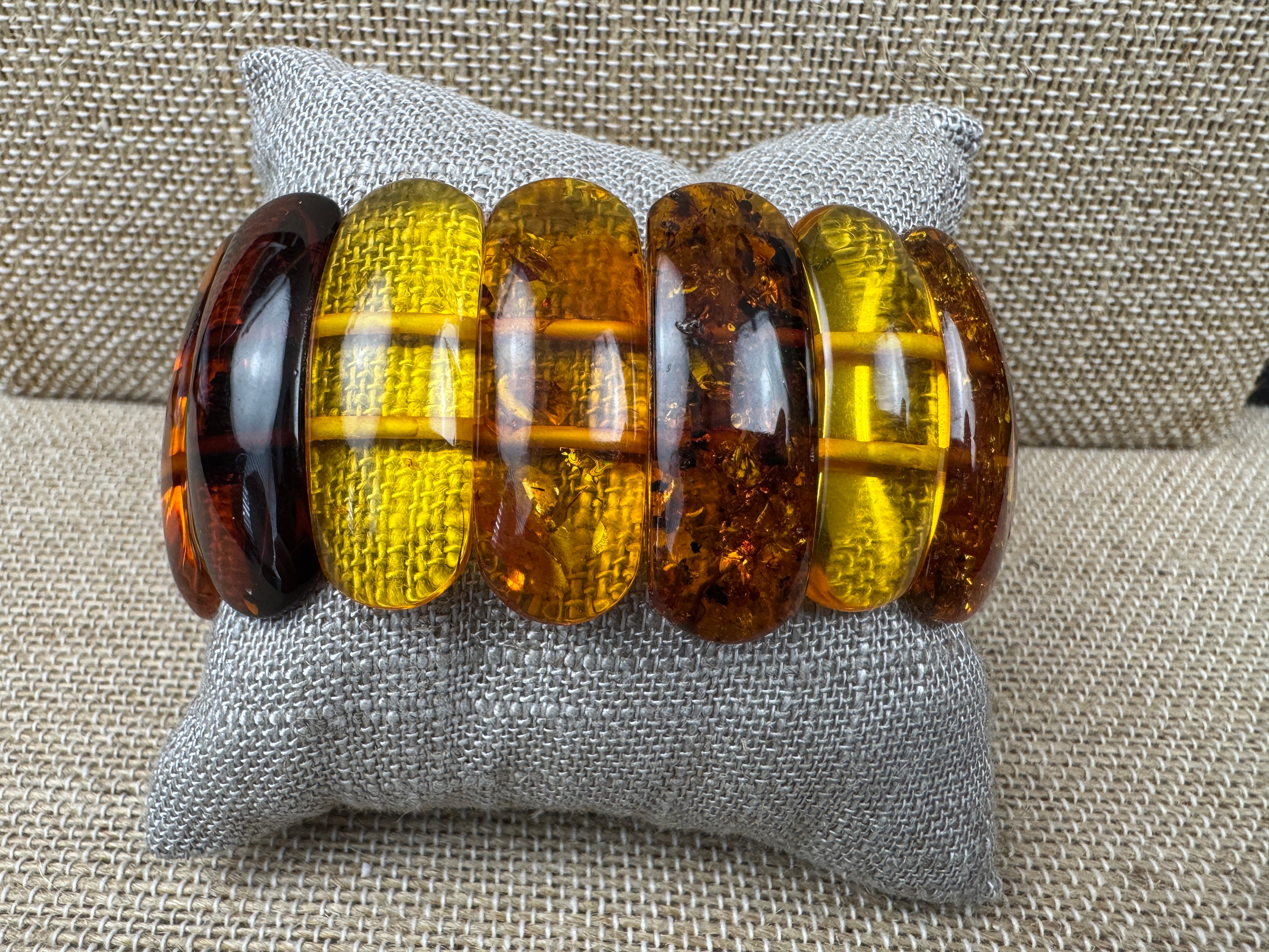 Baltic Amber Ombré Stretch Bracelet – Lemon, Cognac & Cherry Amber, Handmade in Lithuania