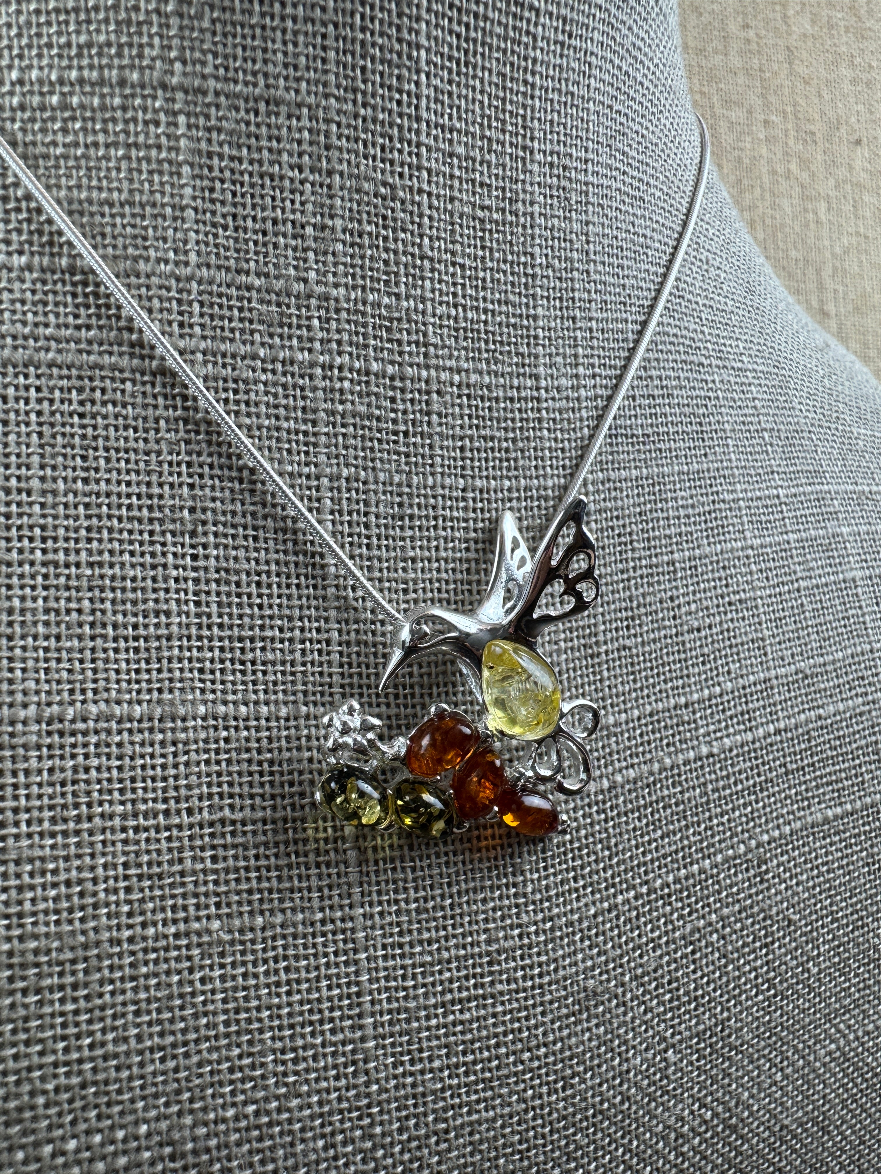 Multicolor Baltic Amber Hummingbird Pendant – Sterling Silver Elegance