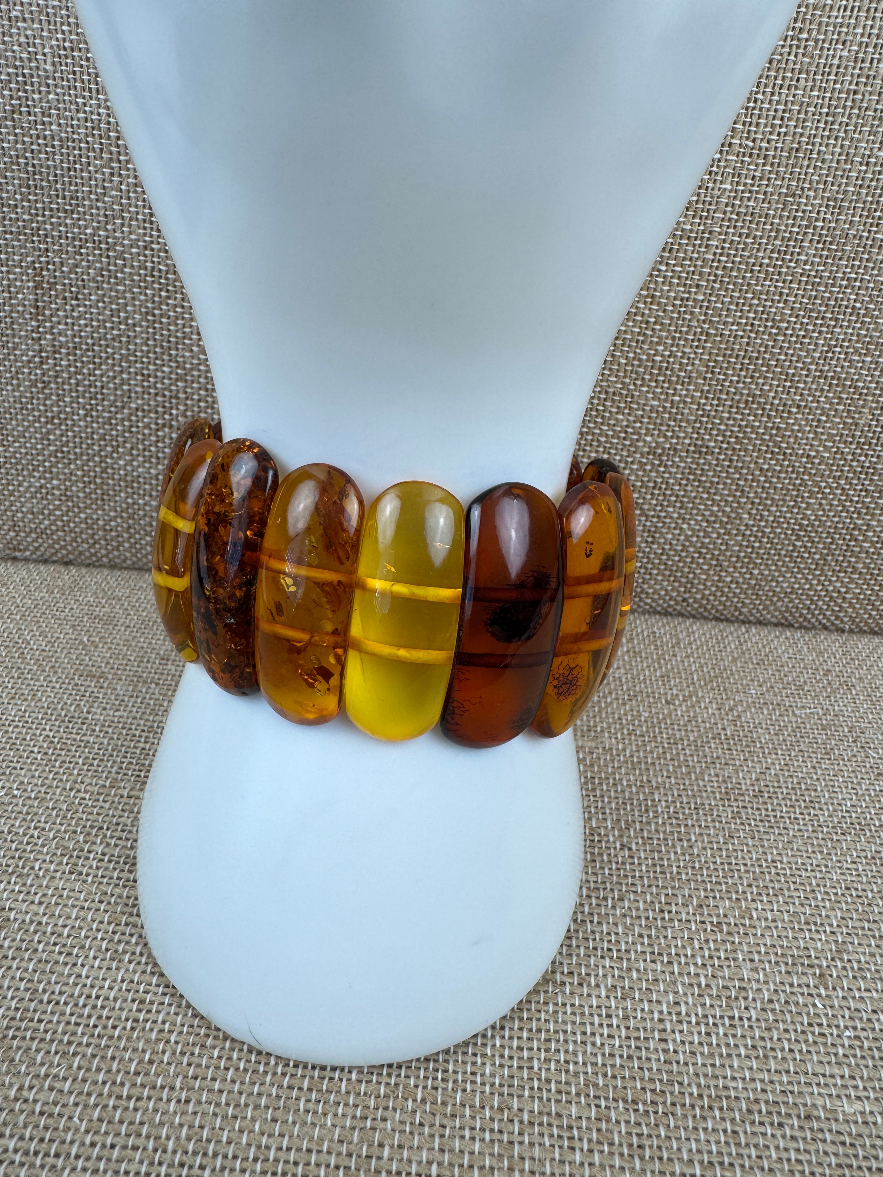 Baltic Amber Ombré Stretch Bracelet – Lemon, Cognac & Cherry Amber, Handmade in Lithuania