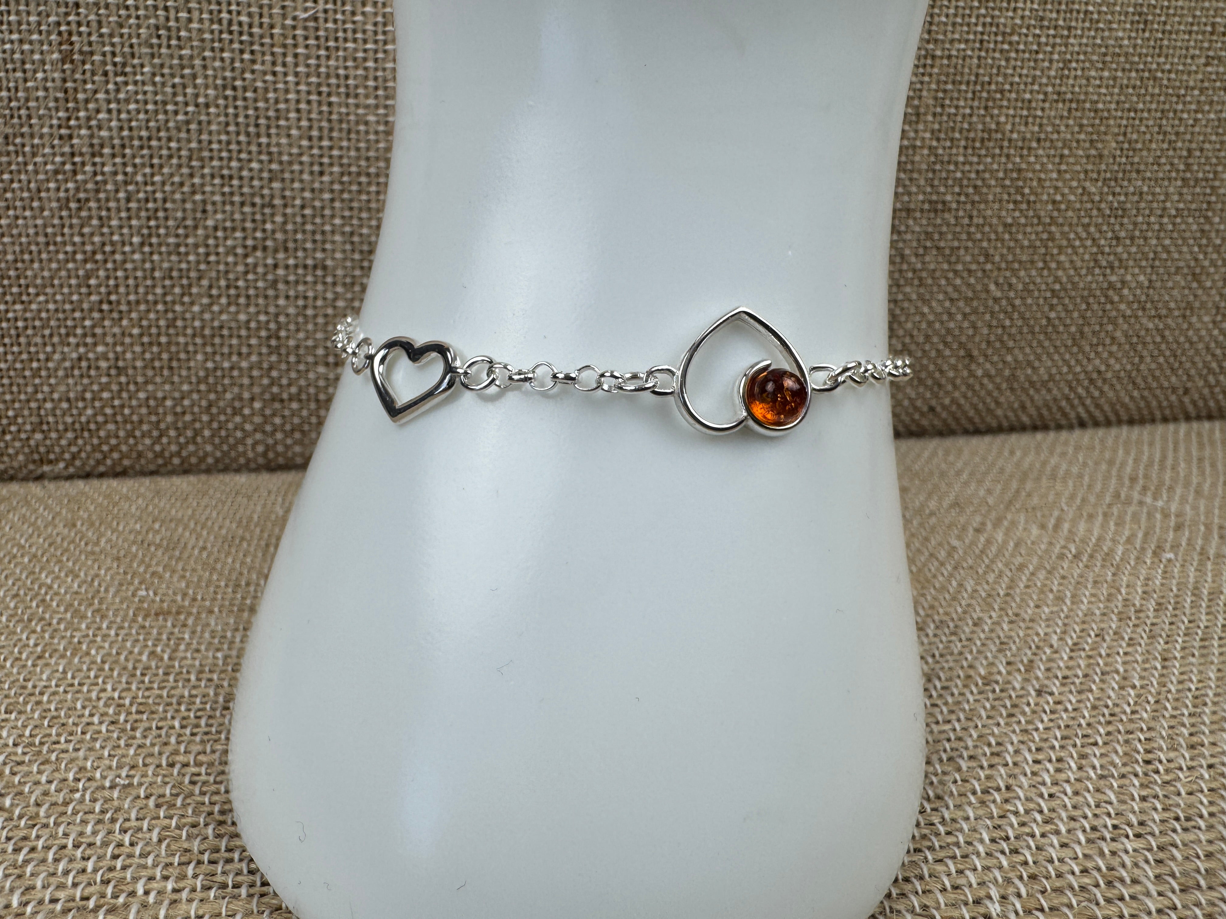 Baltic Amber Heart Chain Bracelet – Sterling Silver, Lightweight & Minimalist Design