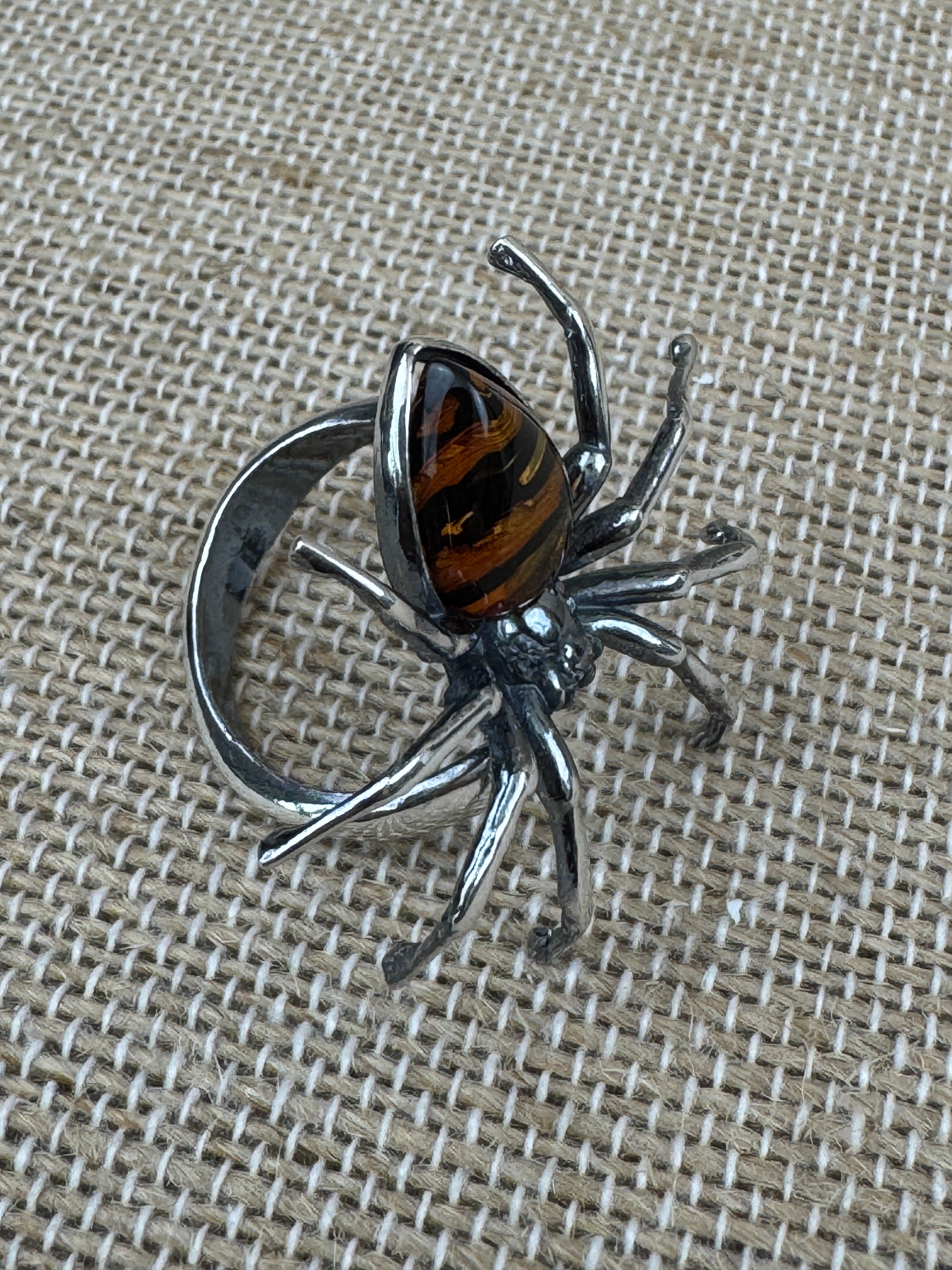 Sterling Silver Spider Ring with Hand-Etched Baltic Amber – Adjustable Statement Design