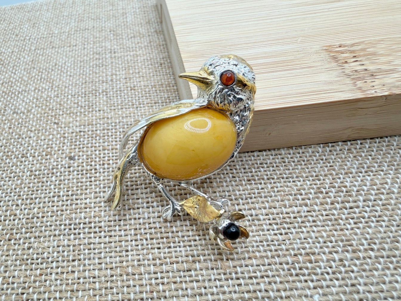 Sterling Silver Baltic Amber Bird Pendant Brooch – Cognac or Butterscotch Cabochon & Gold-Plated Accents