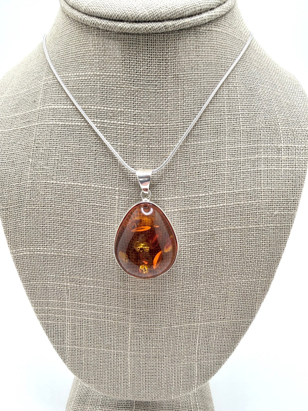 Sterling Silver Honey Baltic Amber Ombre Pendant Necklace – Genuine Baltic Amber Jewelry