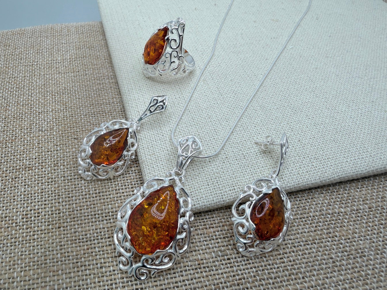 Vintage Gothic Swirl Baltic Amber Jewelry Set – Sterling Silver Earrings, Necklace & Ring