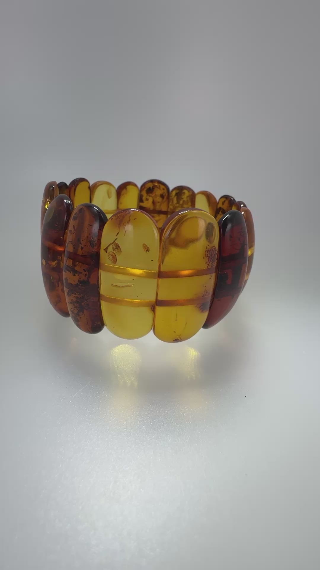 Baltic Amber Ombré Stretch Bracelet – Lemon, Cognac & Cherry Amber, Handmade in Lithuania
