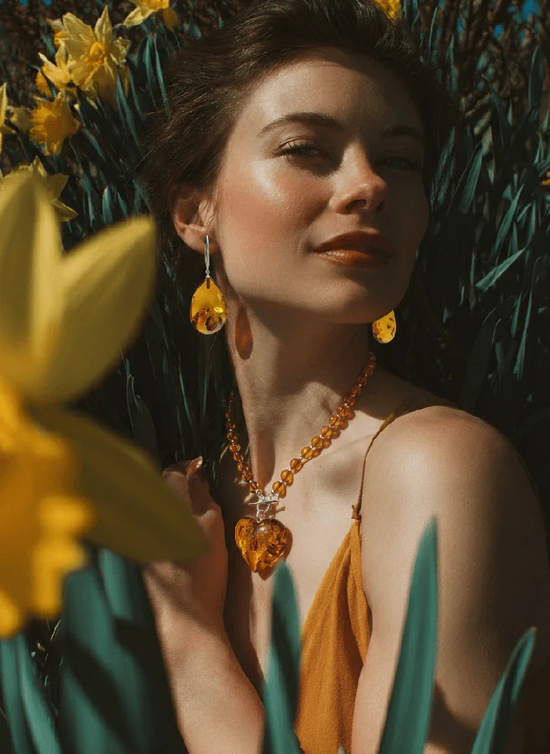 Why Adults are Stealing the Baby's Amber Necklace