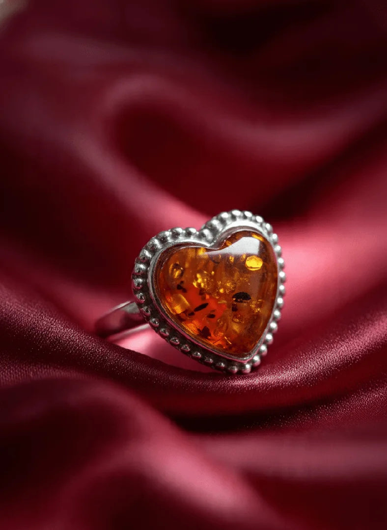 Baltic Amber Vintage Rings That Add Golden History to Your Jewelry Box