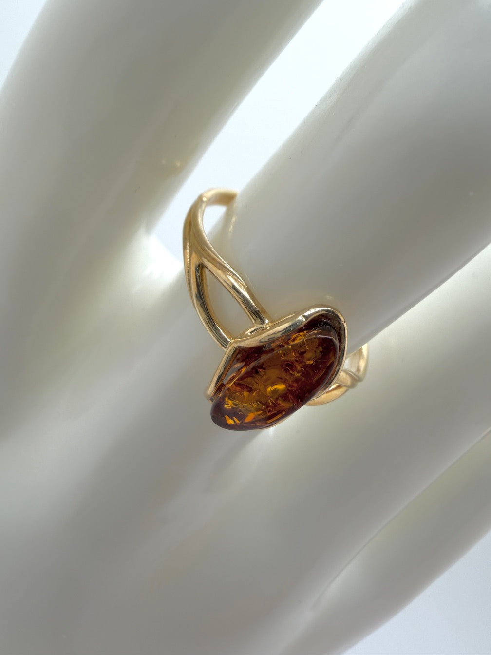 14K Gold & Honey Baltic Amber Ring – Oval Amber – Lightweight Everyday Gold Ring