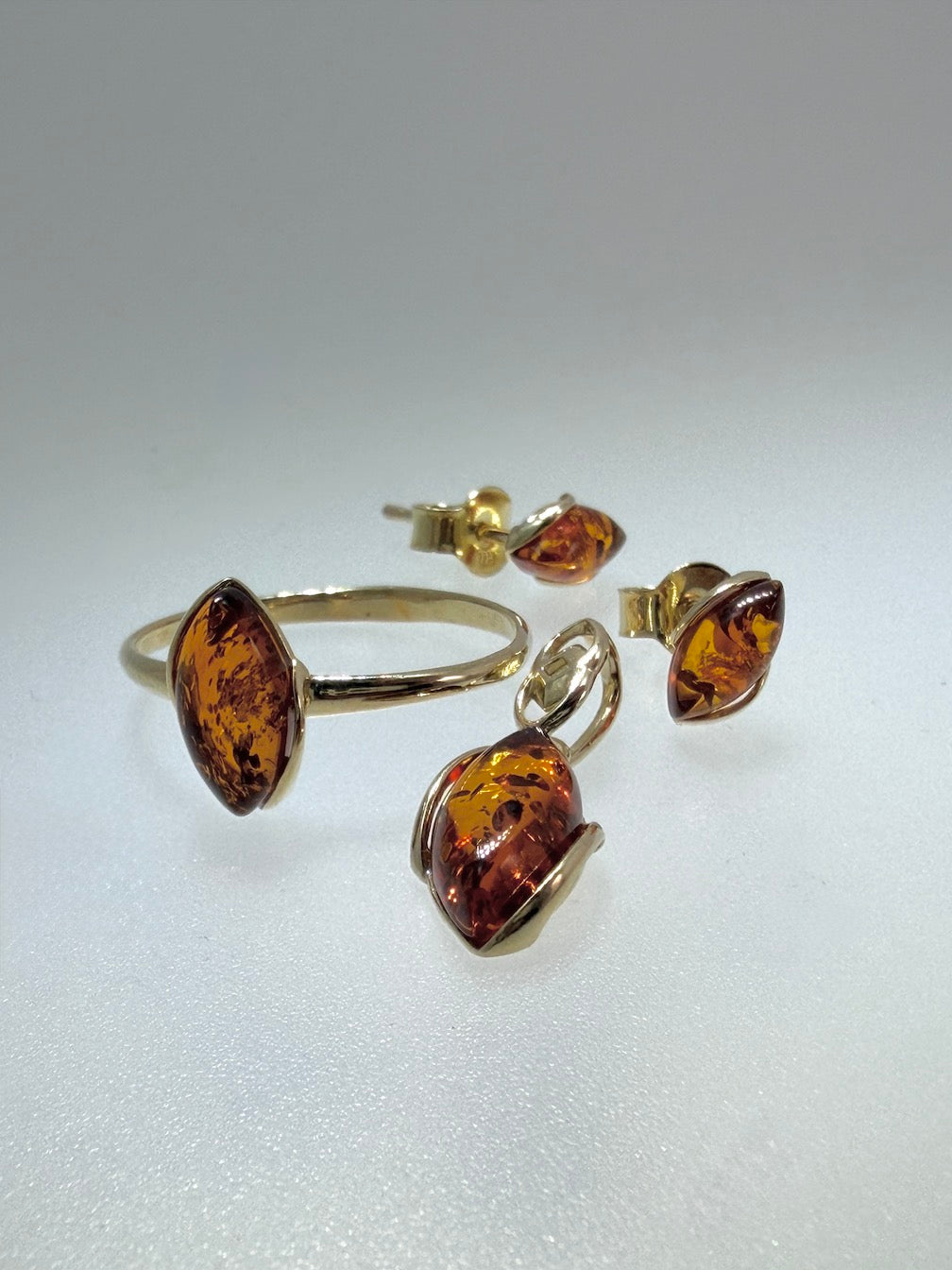 14K Solid Gold & Cognac Baltic Amber Jewelry Set – Ring, Pendant & Earrings – Lightweight Everyday Amber