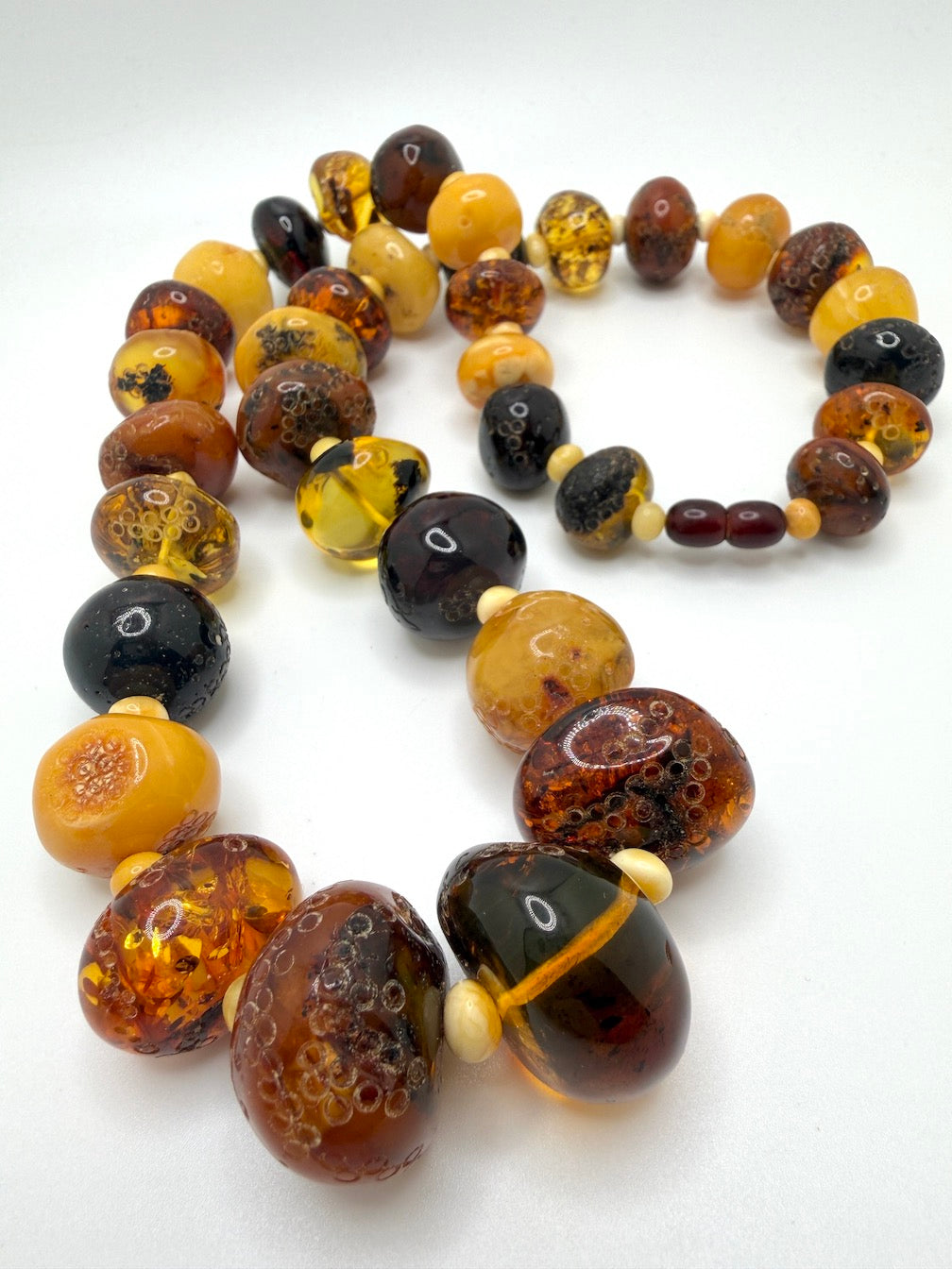 Baltic Amber Ombre Bead Necklace – Multicolor Graduated Design