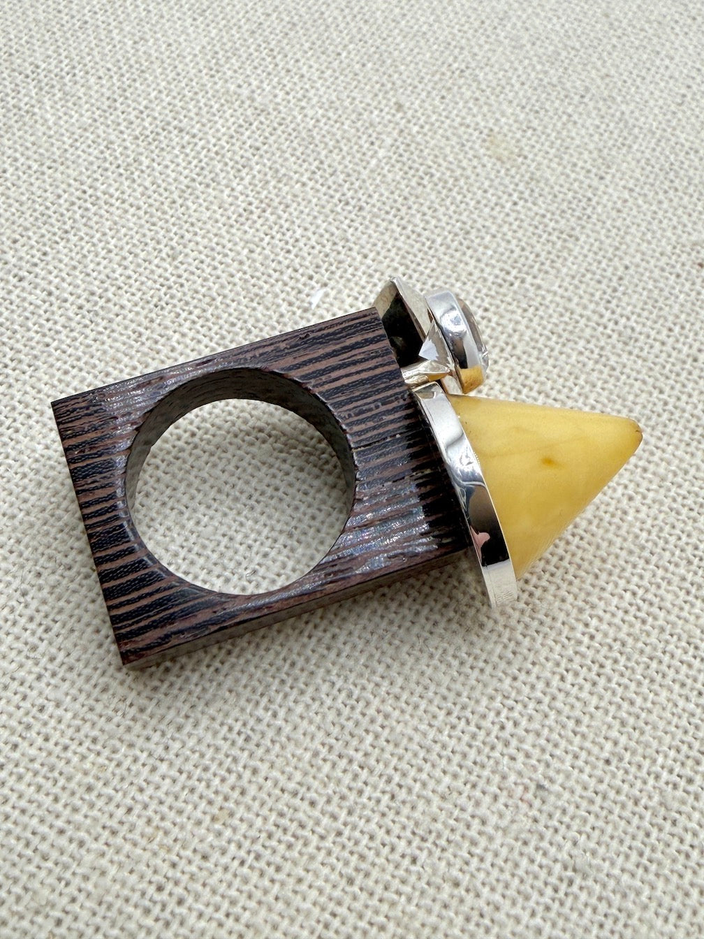 Black Oak, Sterling Silver & Genuine Baltic Butterscotch Ambermoda Amber Ring with Cone and Pyramid Design