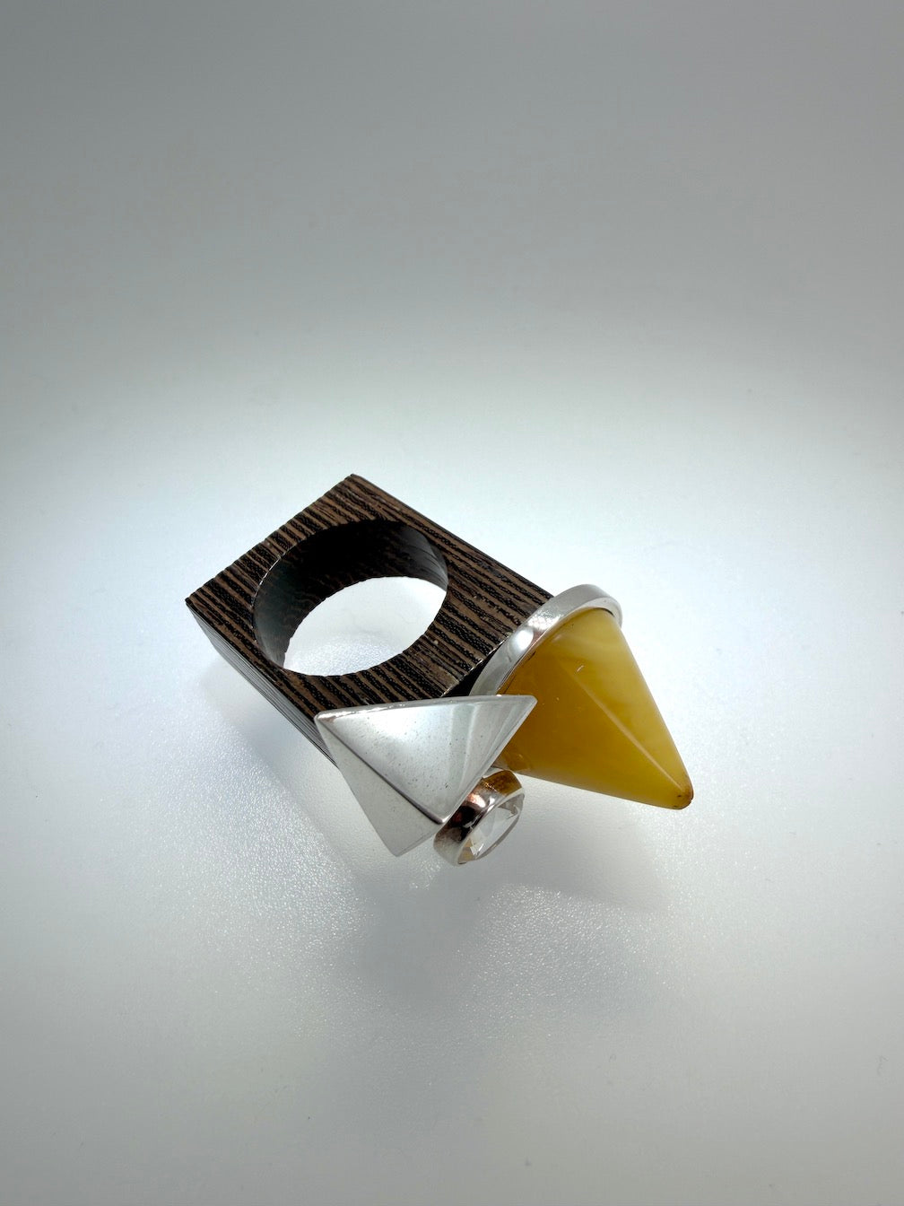 Black Oak, Sterling Silver & Genuine Baltic Butterscotch Ambermoda Amber Ring with Cone and Pyramid Design