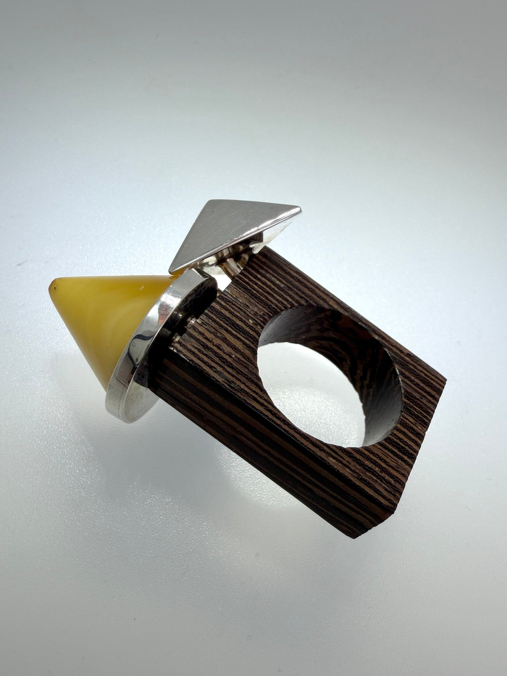 Black Oak, Sterling Silver & Genuine Baltic Butterscotch Ambermoda Amber Ring with Cone and Pyramid Design