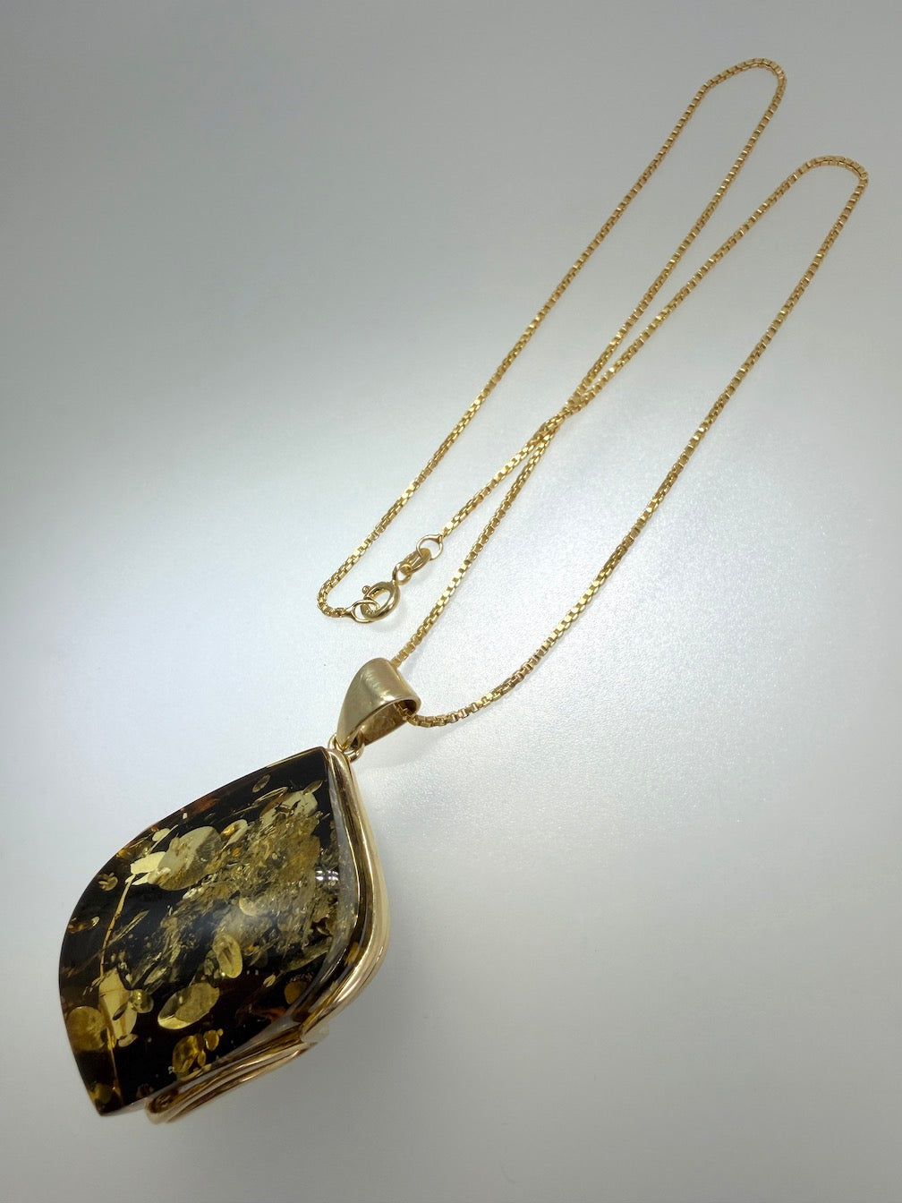 Modern Faceted Gold Plated Sterling Silver & Genuine Green Baltic Amber Pendant Necklace — One-of-a-Kind Museum Quality