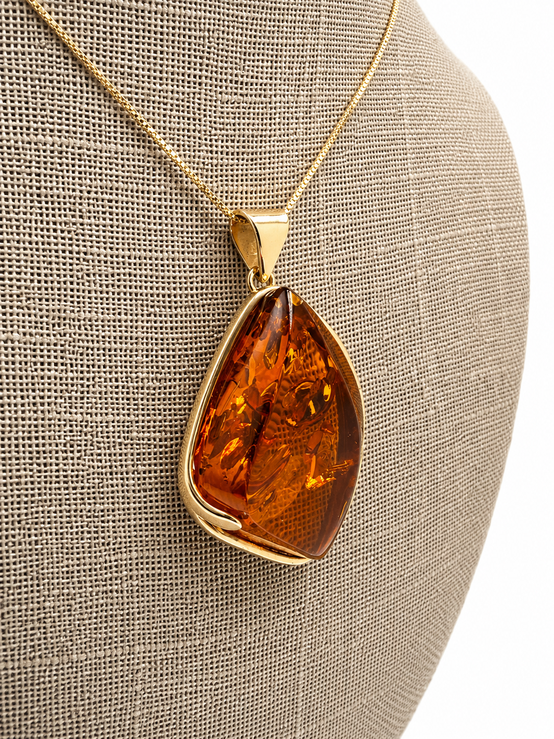 Genuine Baltic Amber Faceted Pendant Necklace 