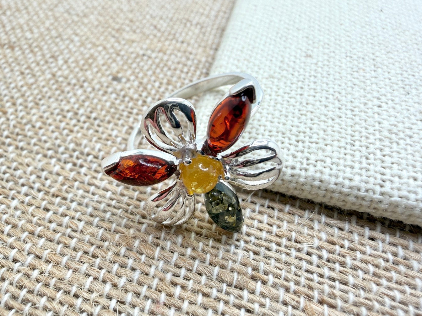 Handmade in Poland – Sterling Silver & Genuine Baltic Amber Flower Ring