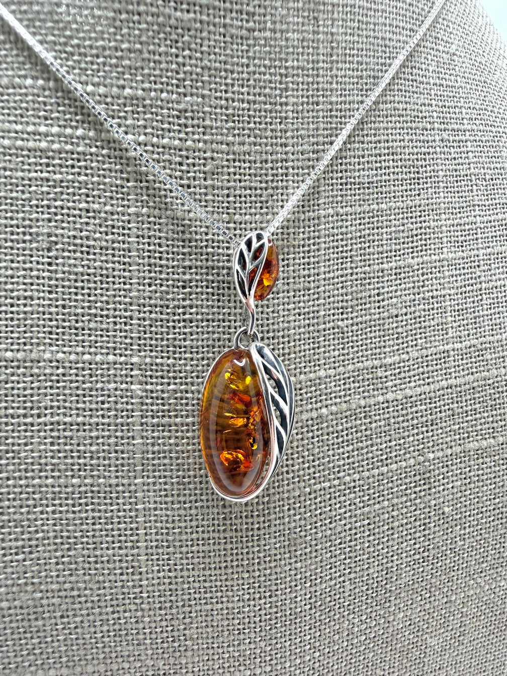 Handmade in Poland – Sterling Silver & Genuine Baltic Amber Pendant Necklace