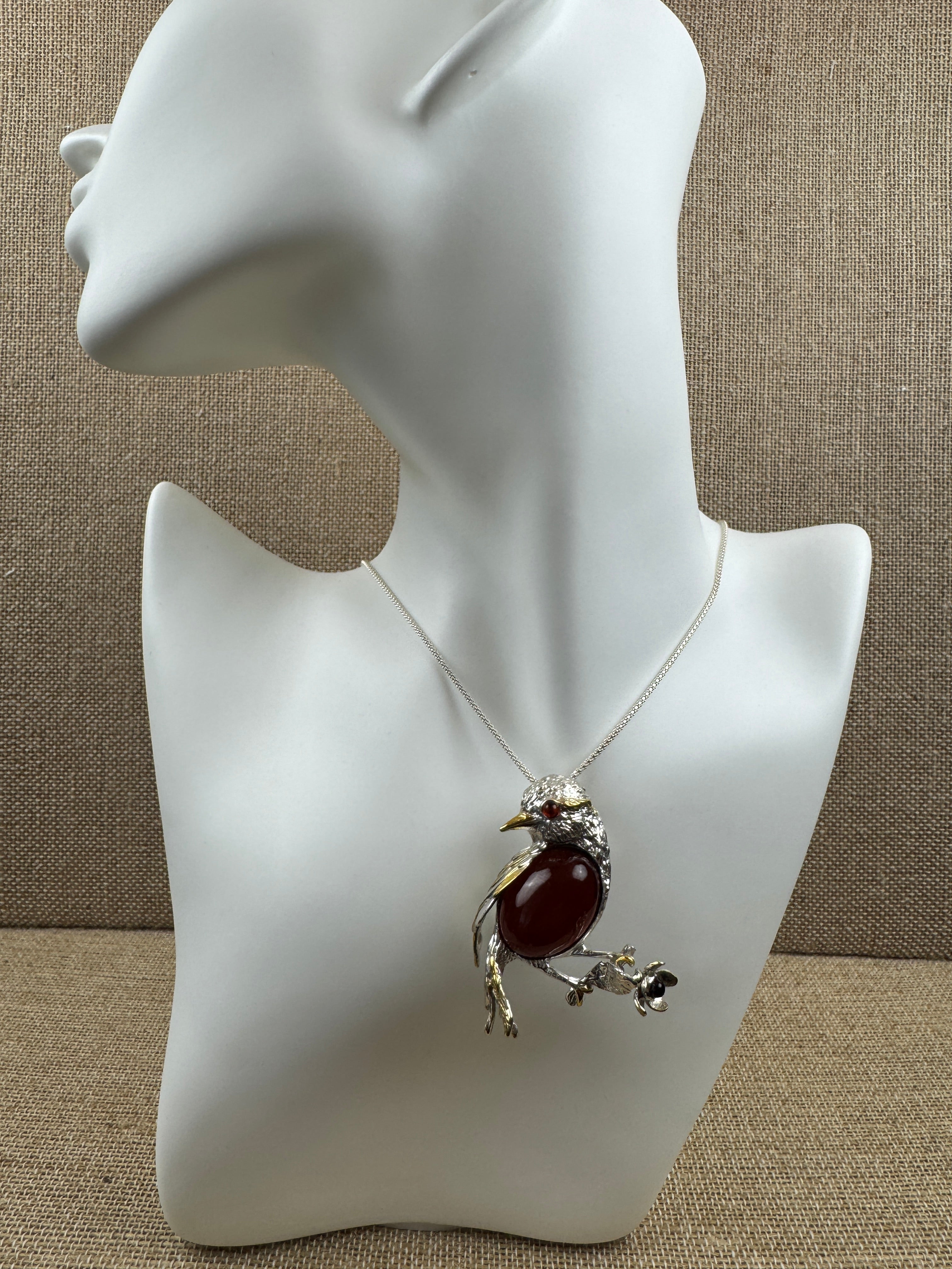 Sterling Silver Baltic Amber Bird Pendant Brooch – Cognac Cabochon & Gold-Plated Accents