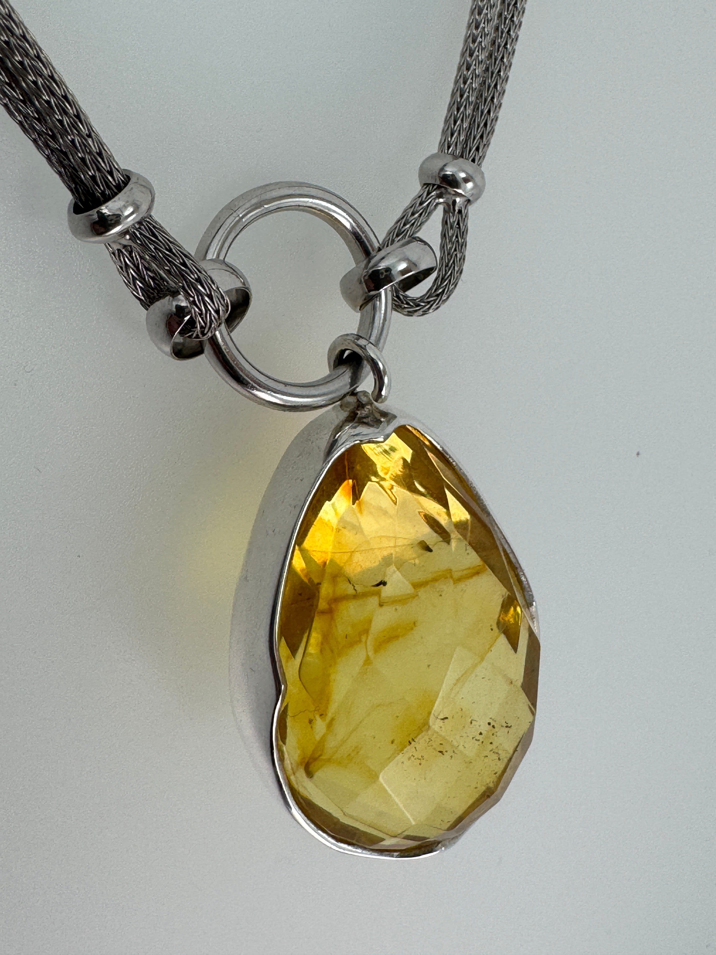 Modern Lemon Baltic Amber Necklace – Faceted Amber Stone on Multi-Wire Sterling Silver Setting