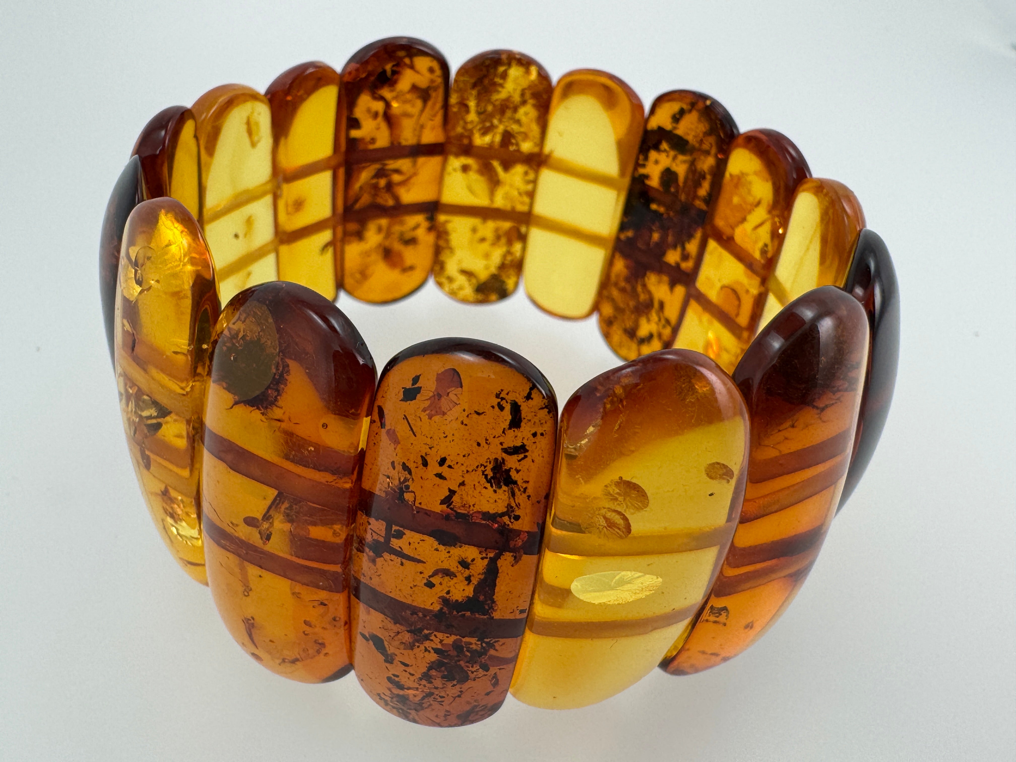 Baltic Amber Ombré Stretch Bracelet – Lemon, Cognac & Cherry Amber, Handmade in Lithuania