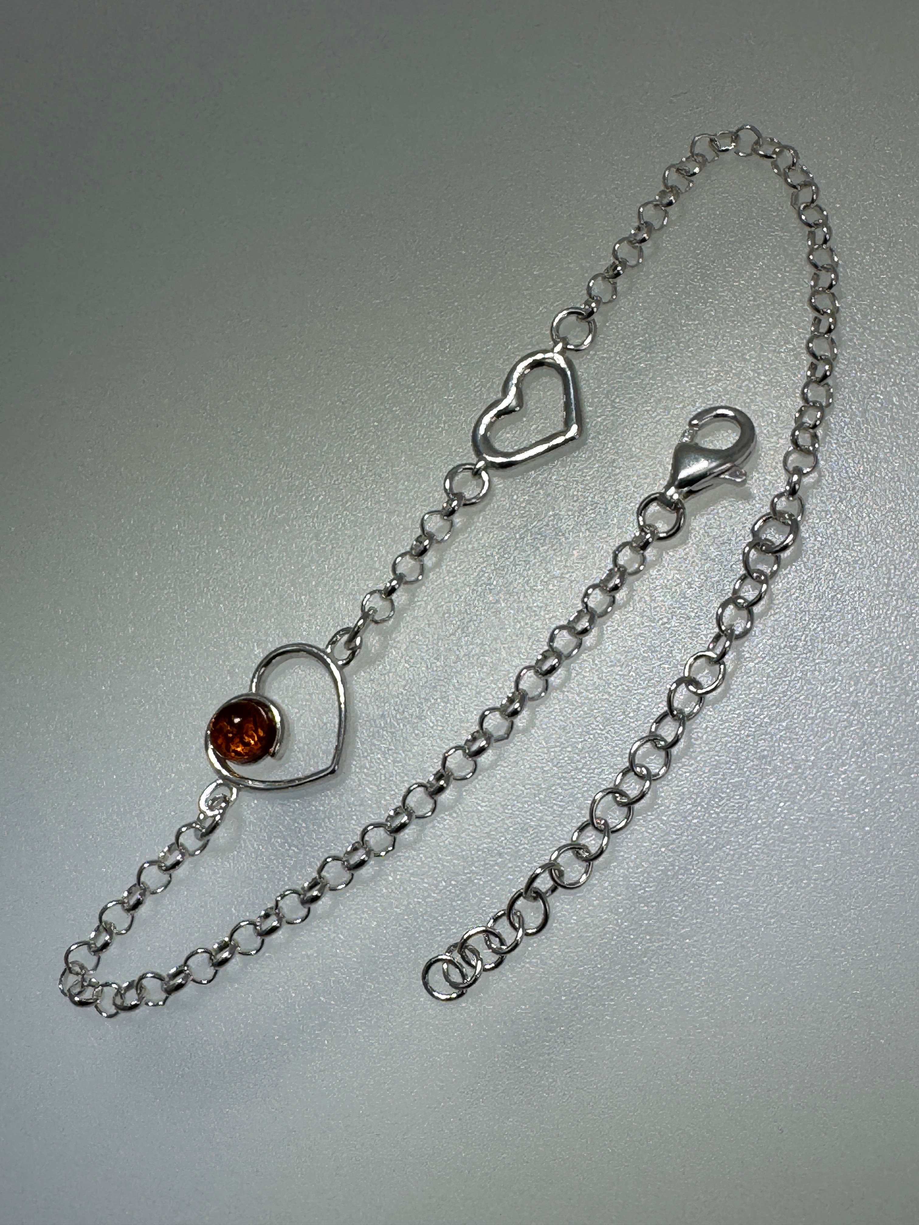Baltic Amber Heart Chain Bracelet – Sterling Silver, Lightweight & Minimalist Design