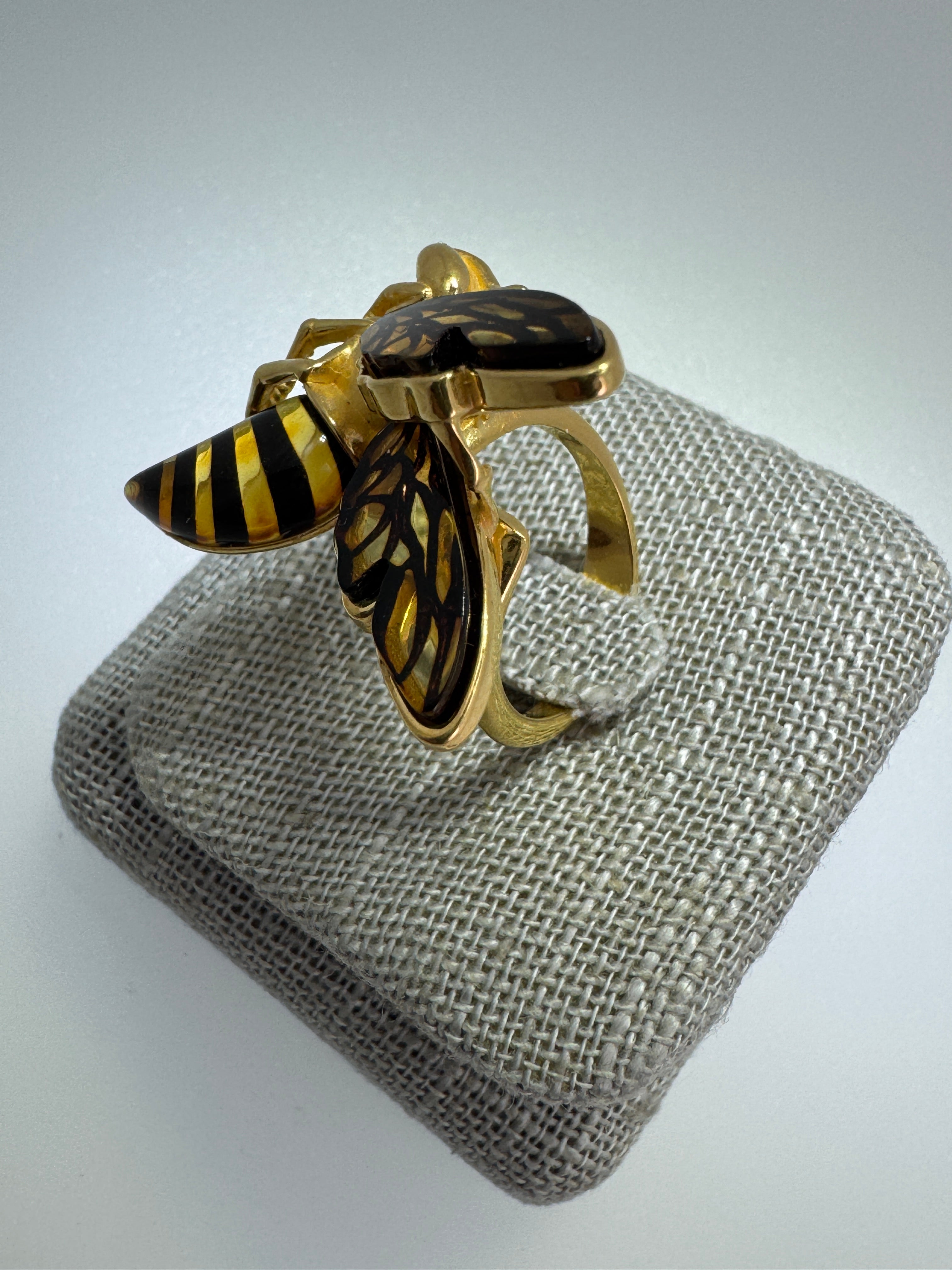 Sterling Silver Gold-Plated Bumblebee Ring – Baltic Amber Body with Matching Pendant