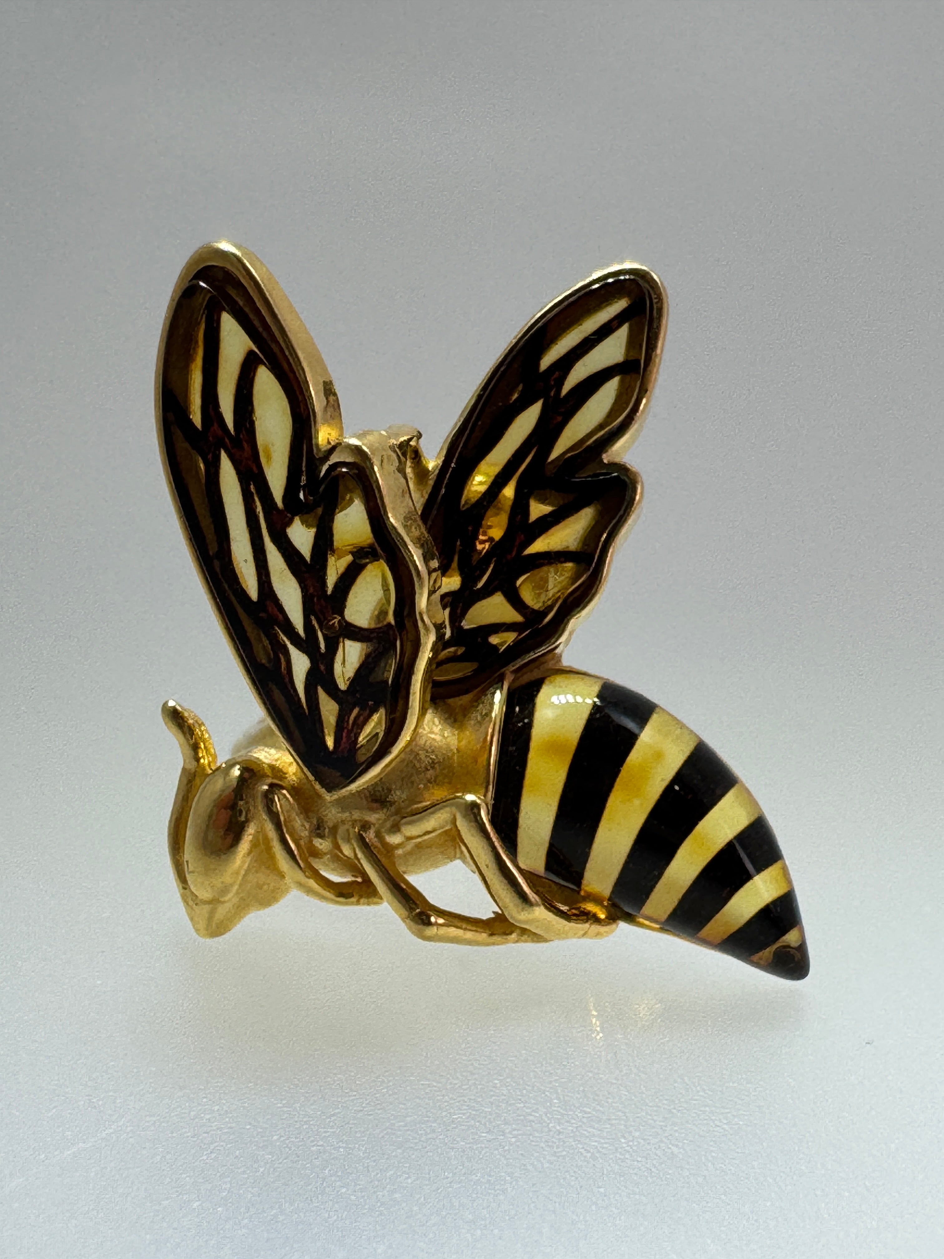 Sterling Silver Gold-Plated Bumblebee Ring – Baltic Amber Body with Matching Pendant