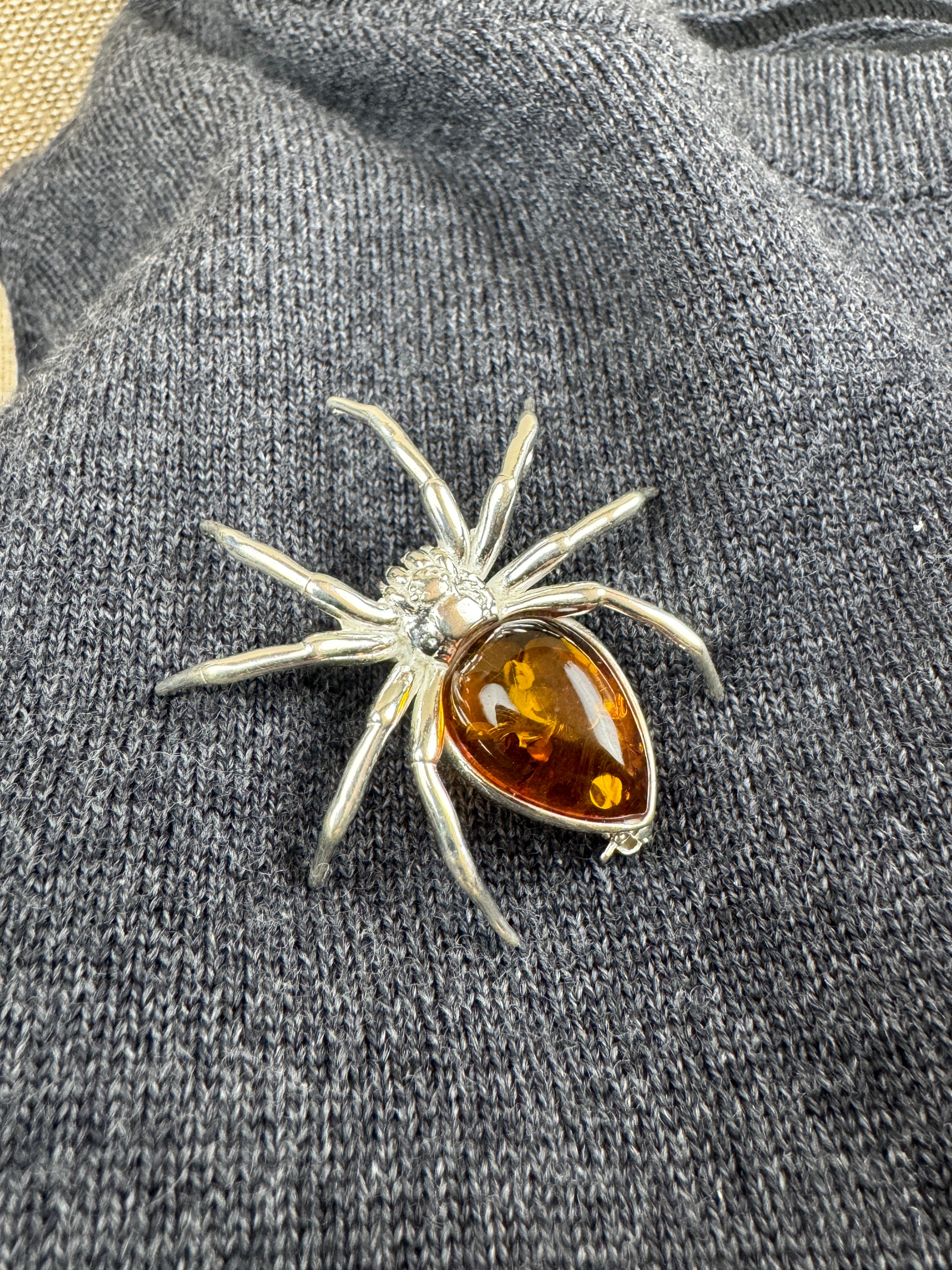"Golden Glow Crawler" – Sterling Silver & Honey Baltic Amber Spider Pendant